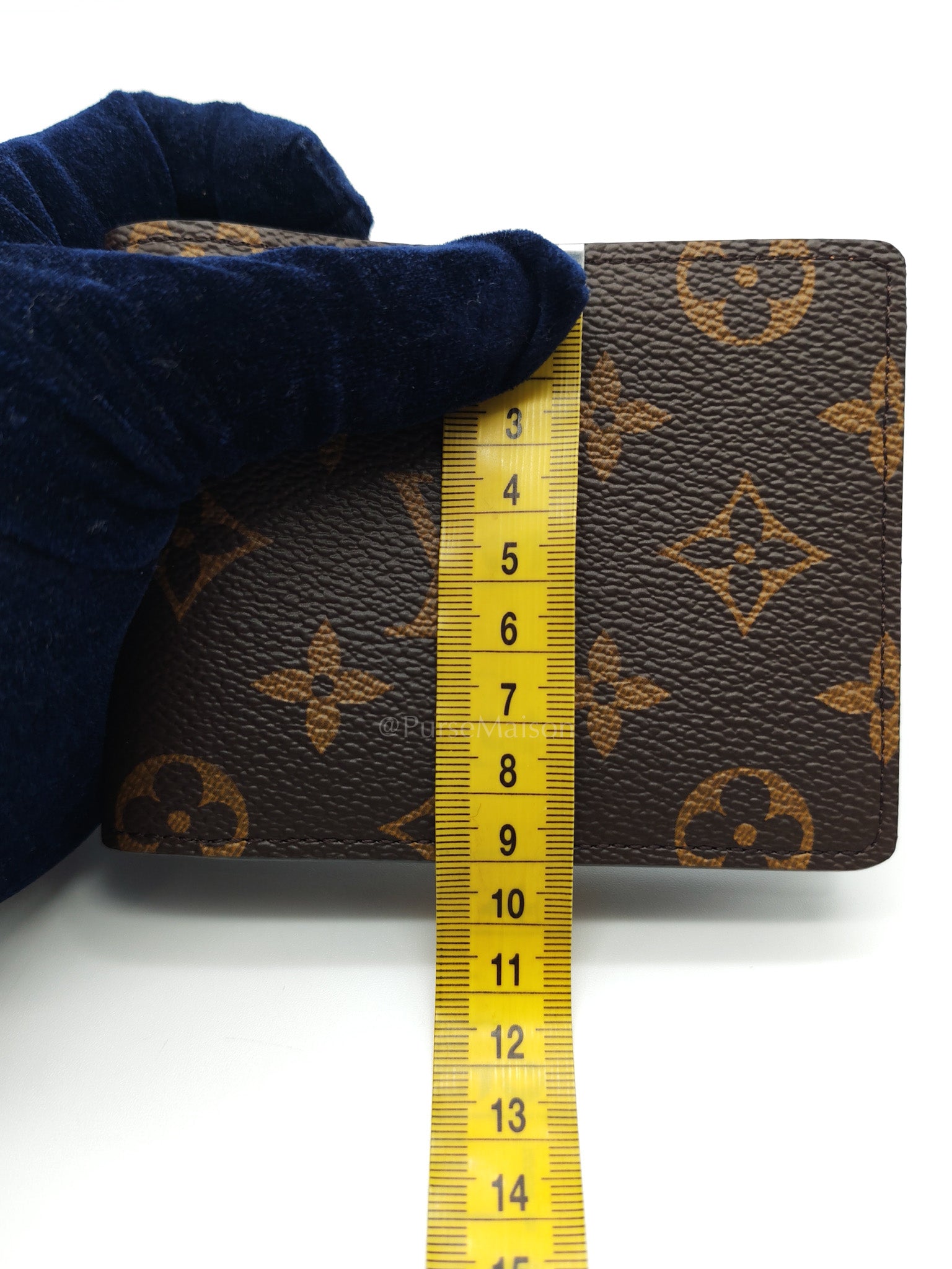 Louis Vuitton Bi-Fold Multiple Wallet in Monogram Canvas