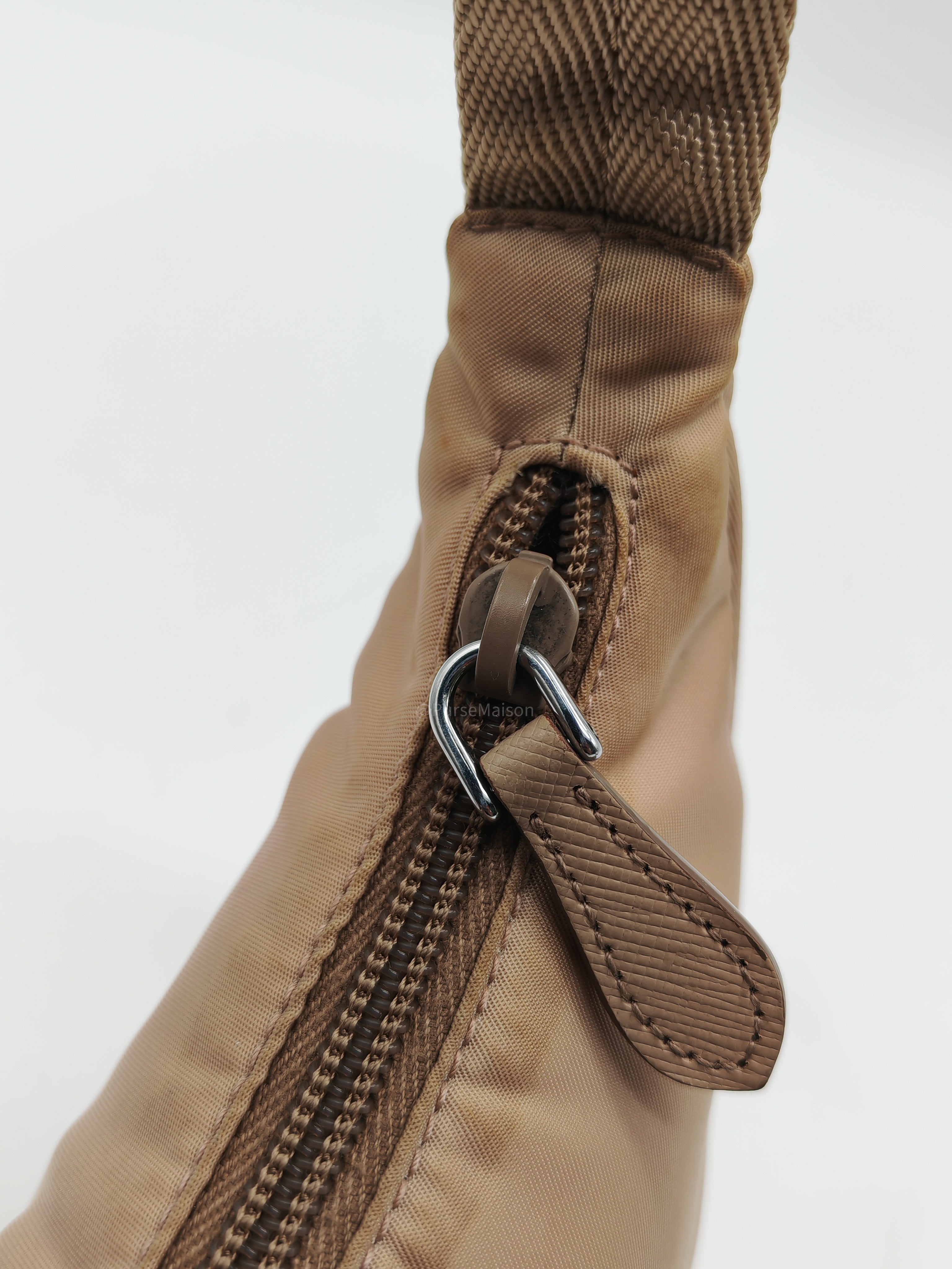 Prada Re-Edition 2000 Mini Bag in Beige Tessuto Nylon Leather