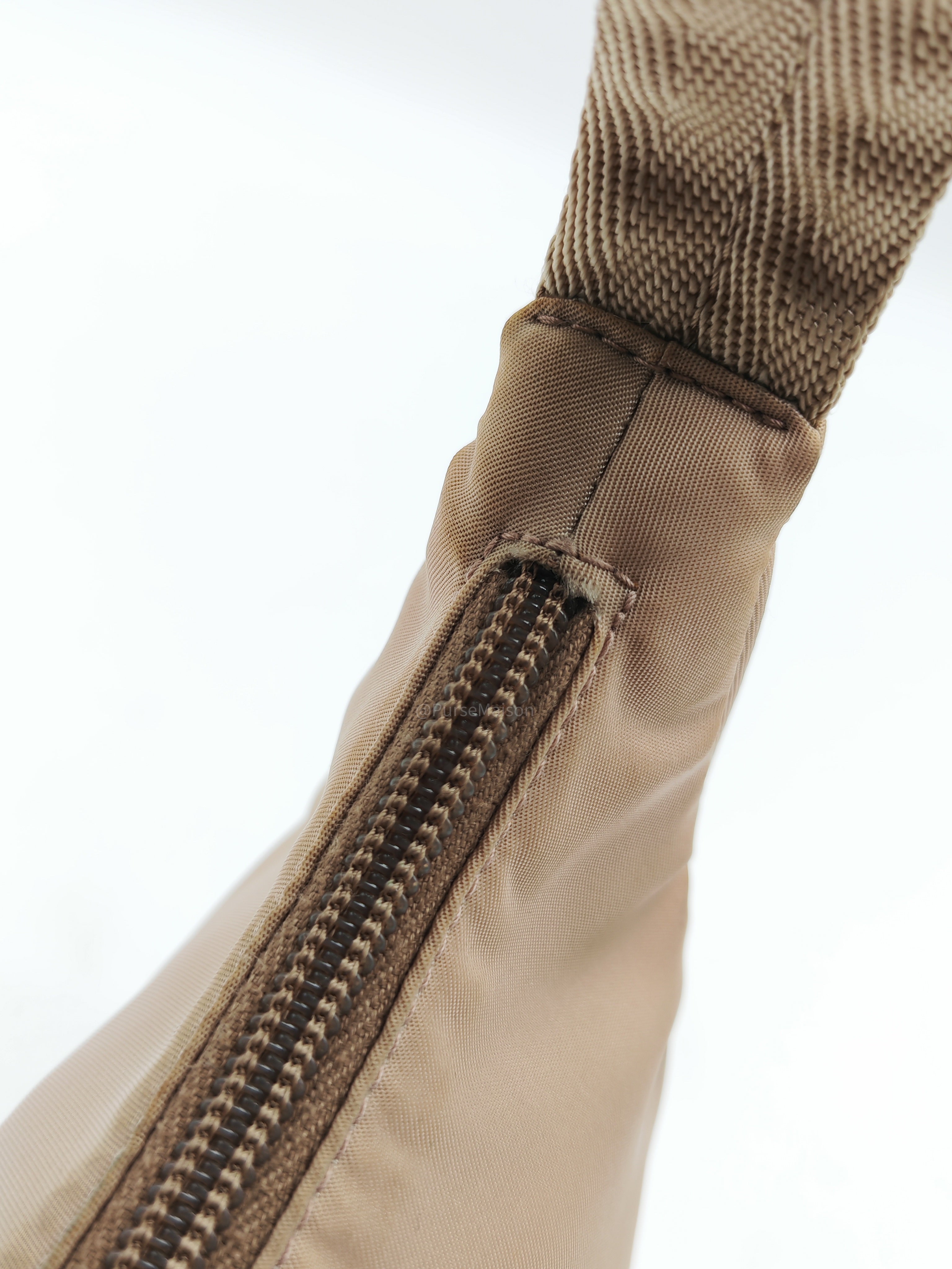 Prada Re-Edition 2000 Mini Bag in Beige Tessuto Nylon Leather