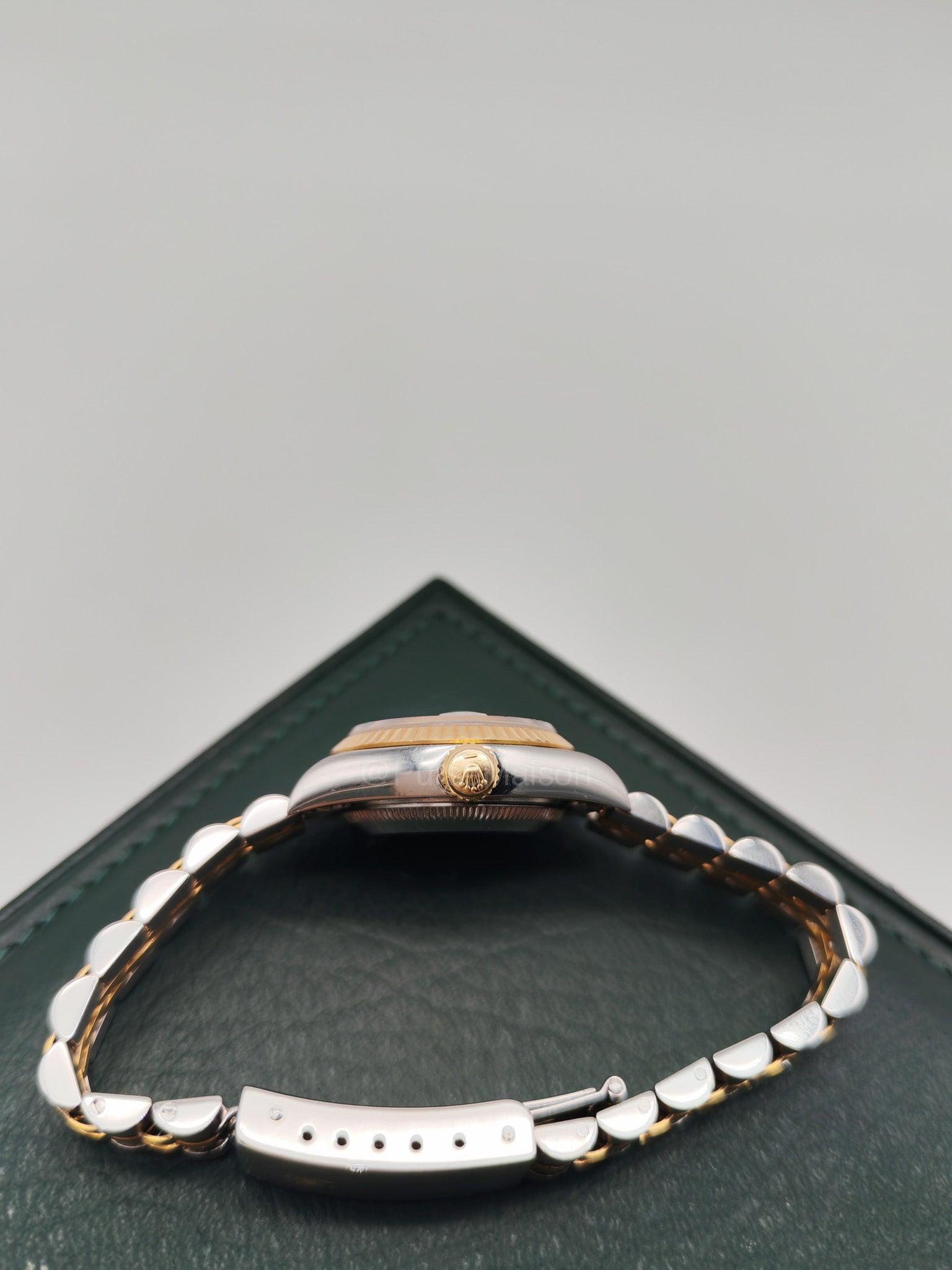 Rolex Oyster Perpetual Datejust White Roman Numeral Dial Two Tone Jubilee Bracelet 26 mm Ref. No. 69173 (1996)