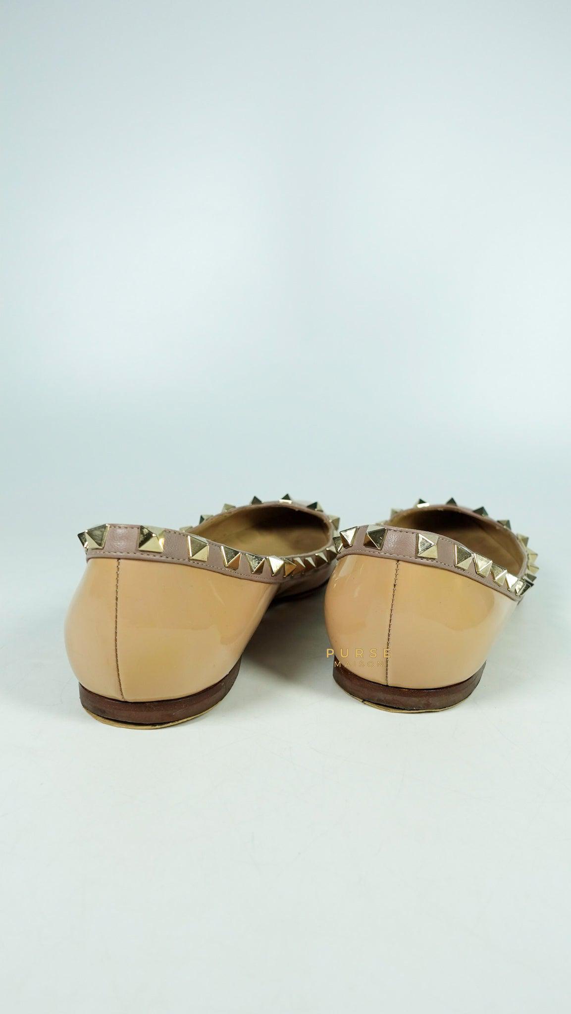 Valentino Rockstud Ballerina in Nude Patent Leather Shoes (Size 37 EUR, 25cm)