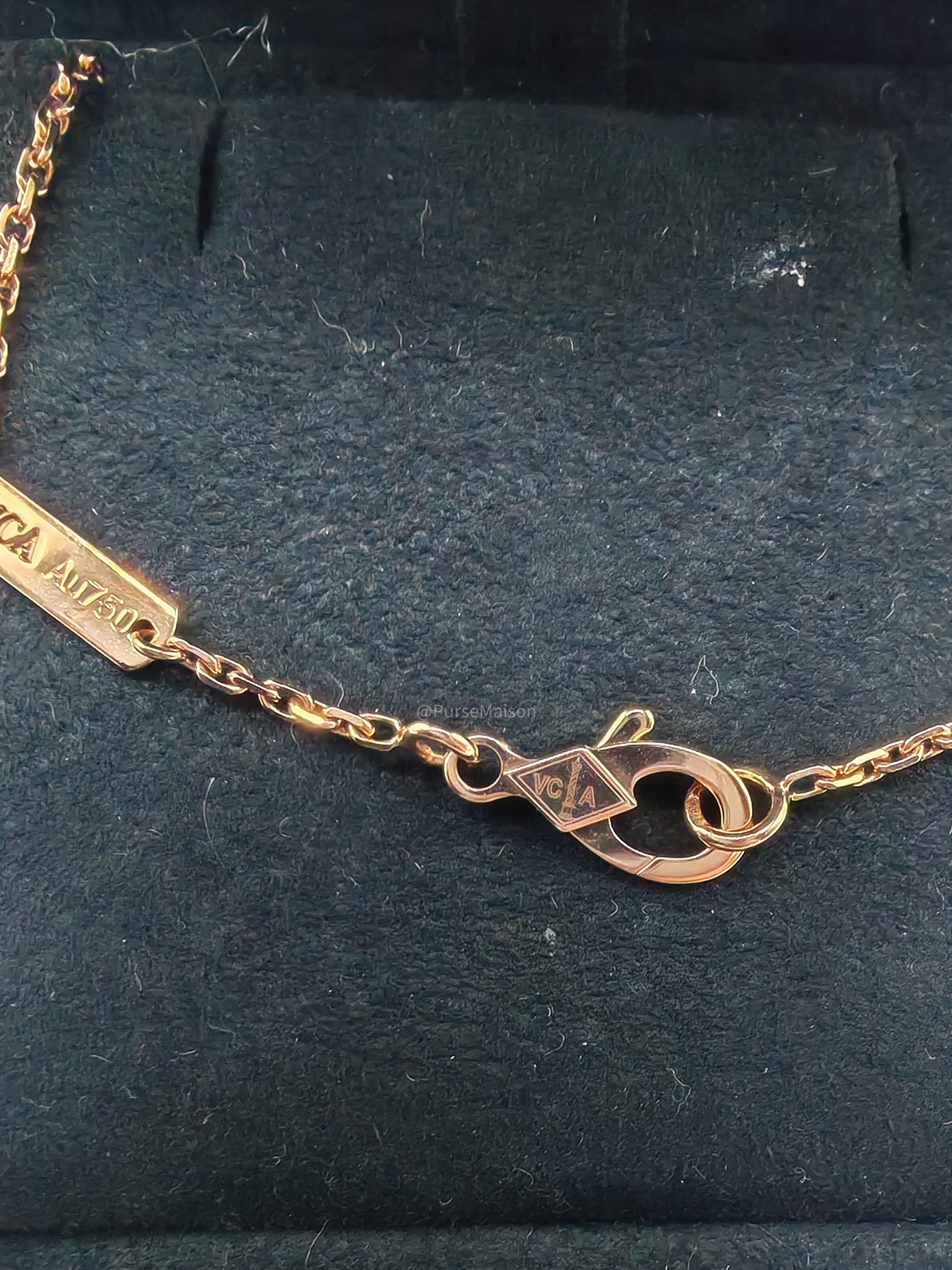 Van Cleef and Arpels Vintage Alhambra Pendant Mother of Pearl Clover Yellow Gold Necklace