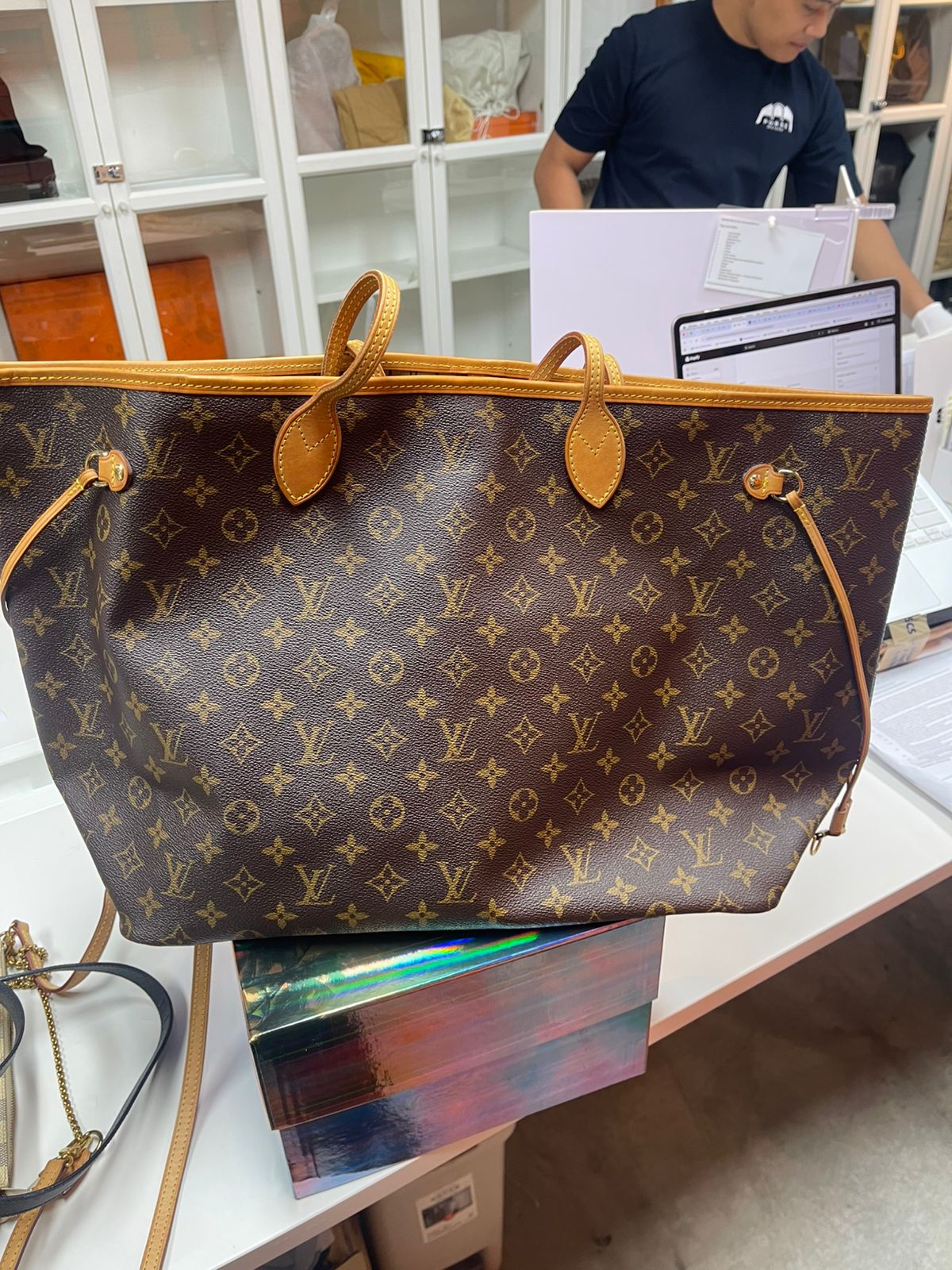 LV NEVERFULL TOTE IN MONOGRAM CANVAS GM