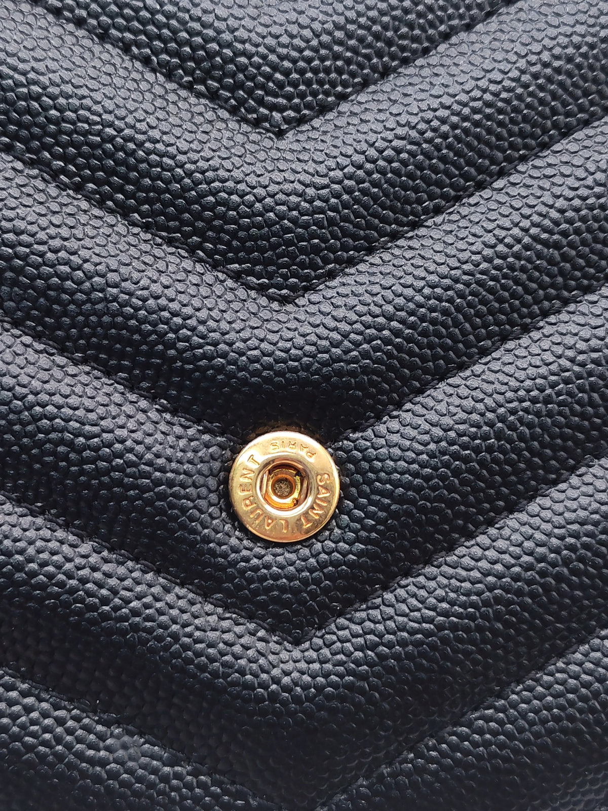 Yves Saint Laurent Portefeuille Wallet on Chain in Black Chevron Graine De Poudre Leather Gold Hardware