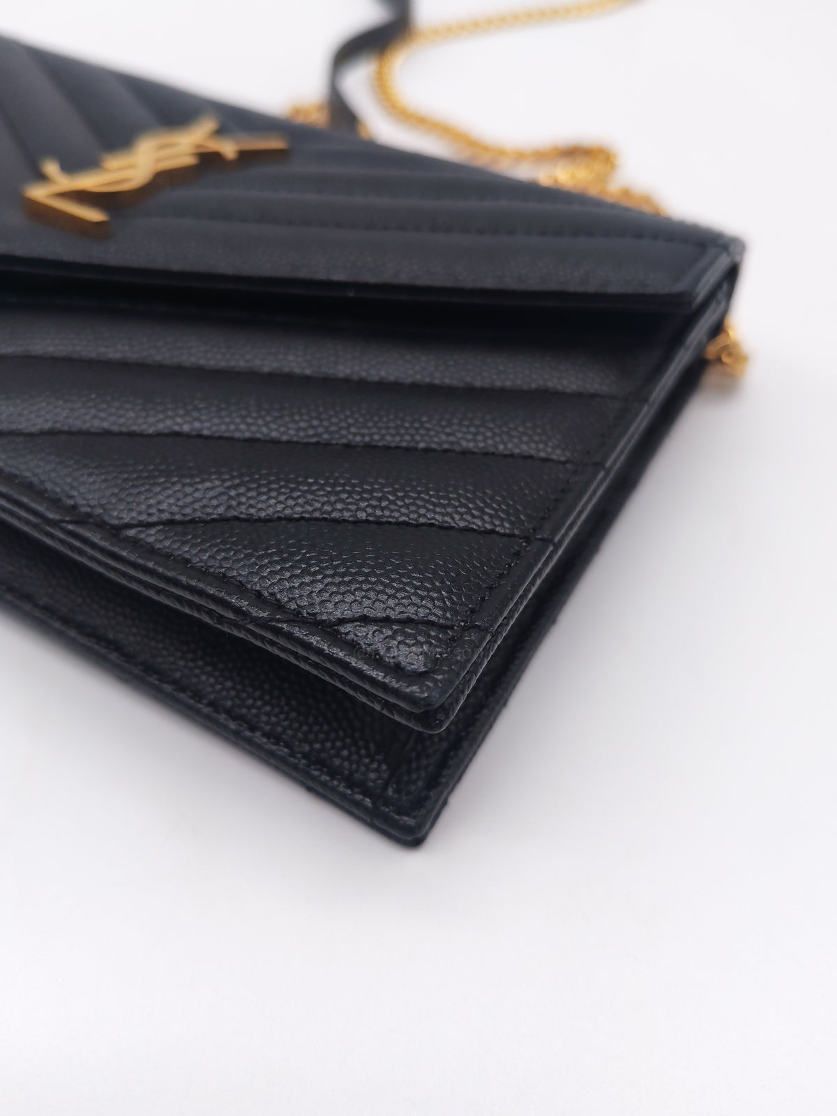 Yves Saint Laurent Portefeuille Wallet on Chain in Black Chevron Graine De Poudre Leather Gold Hardware