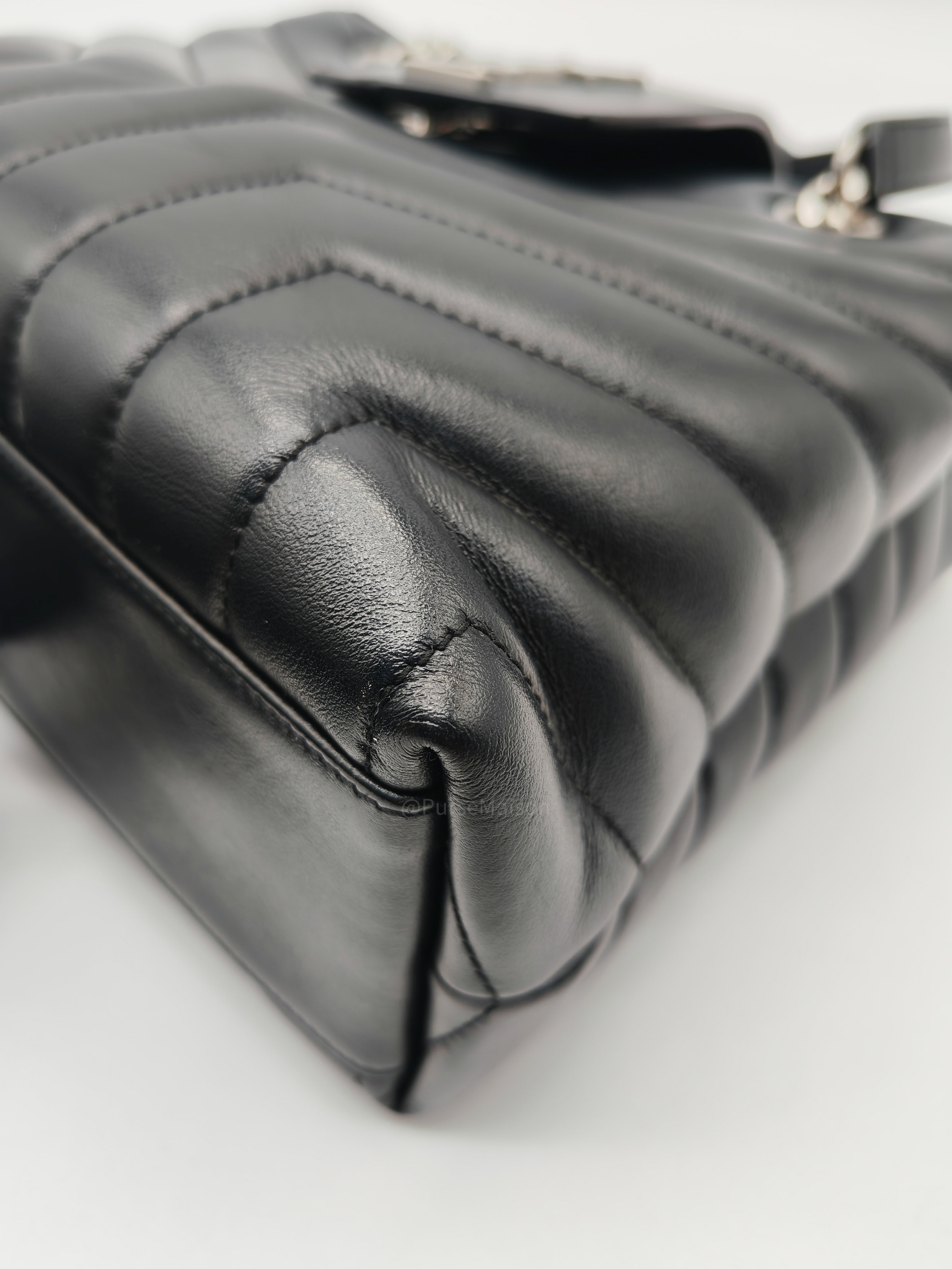 Yves Saint Laurent Loulou Shopping Tote Bag in Black Y Quilted Calfskin Leather and Silver Hardware