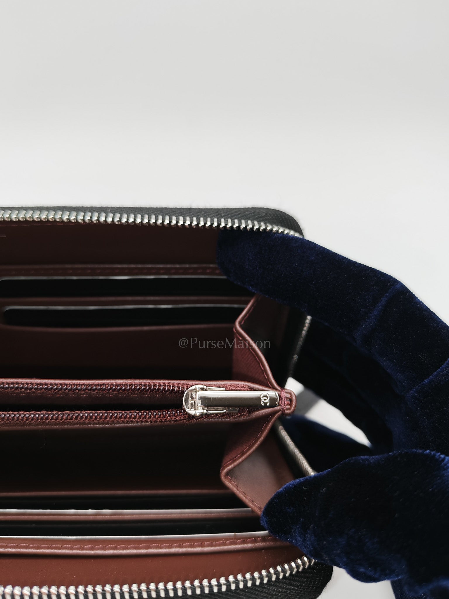 Classic Long Zipped Wallet in Black Caviar Leather & Palladium Hardware Microchip