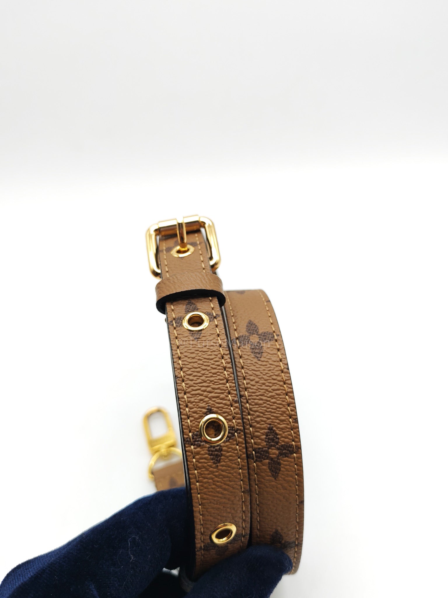 Metis in Reverse Monogram Canvas Crossbody Bag (Microchip)