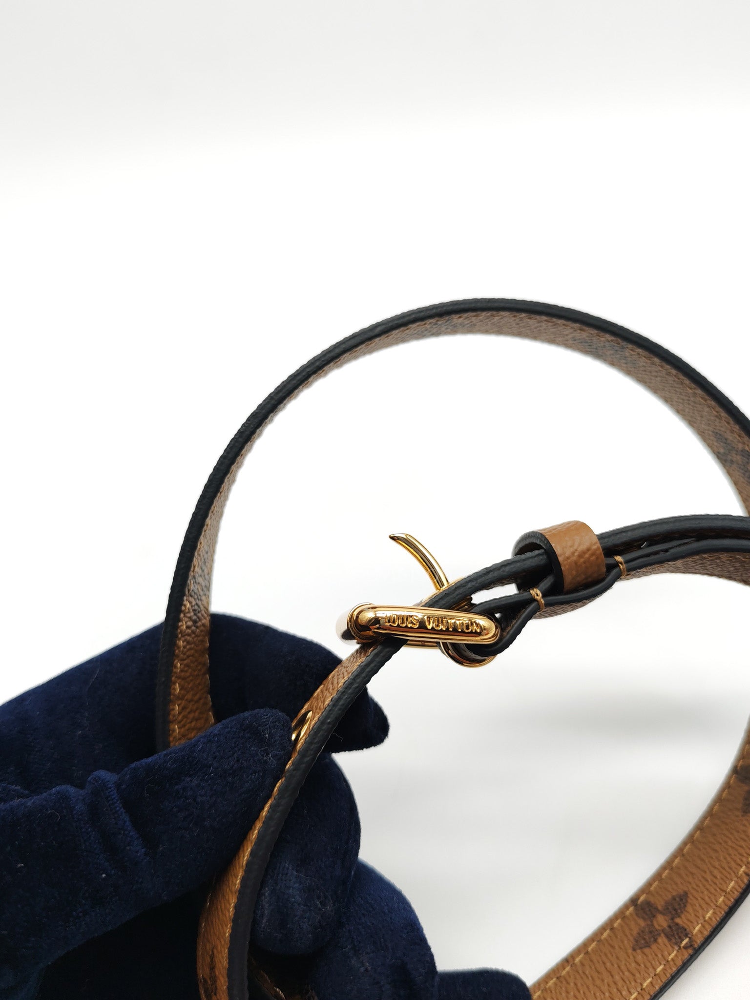 Metis in Reverse Monogram Canvas Crossbody Bag (Microchip)