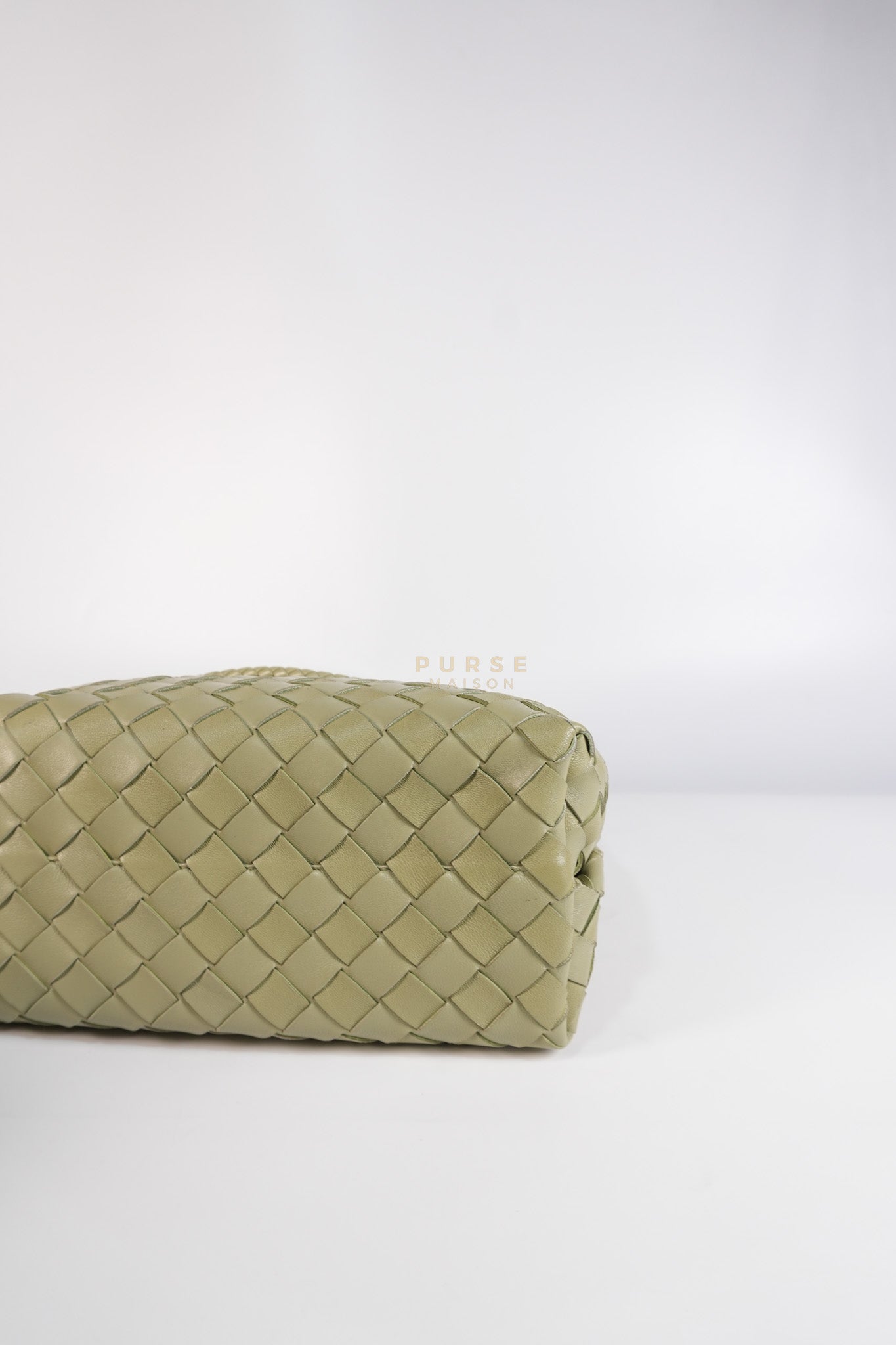 Andiamo Medium in Travertine Intrecciato Leather | Purse Maison Luxury Bags Shop