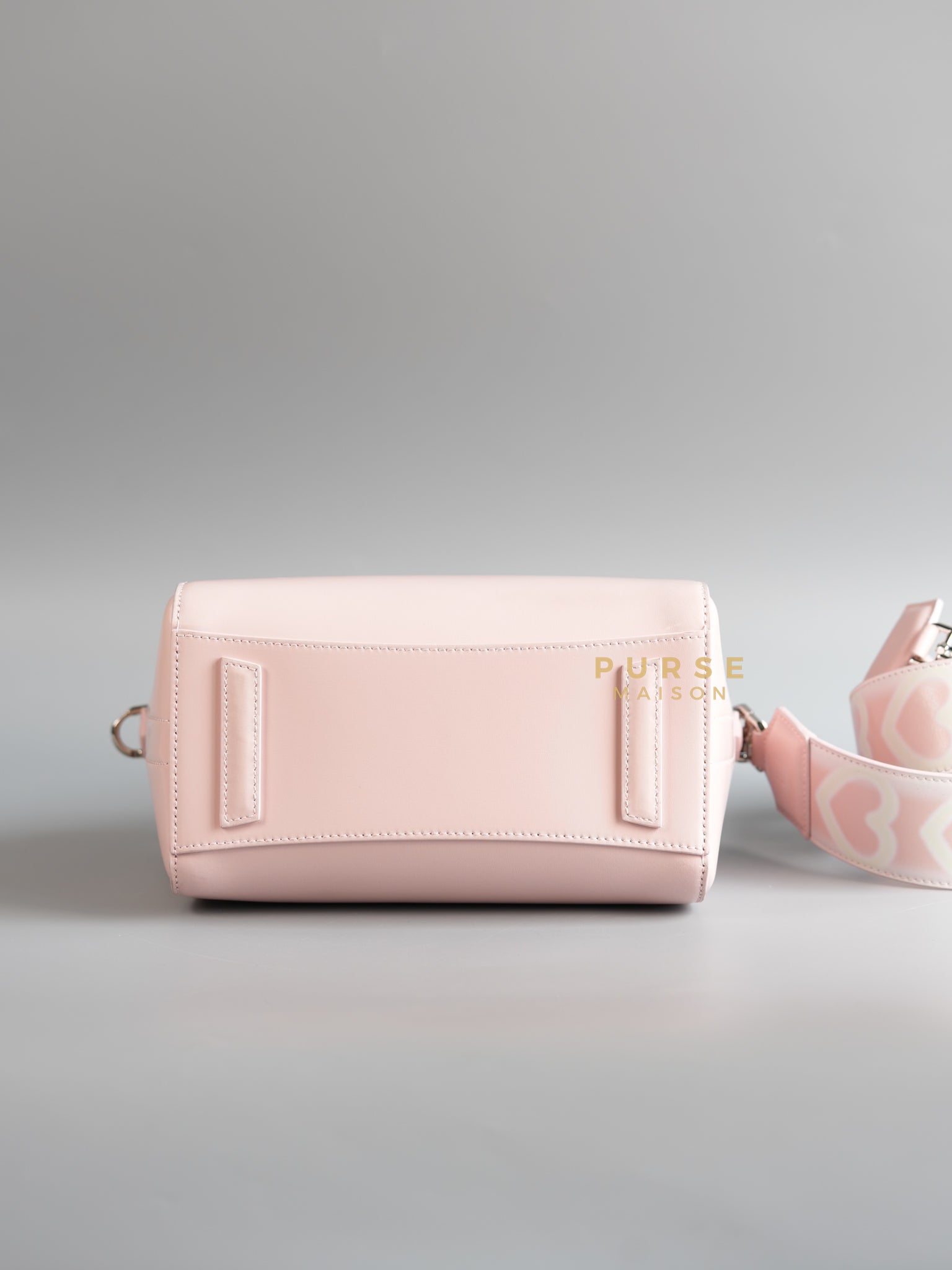 Antigona Chito Mini in Pink Shiny Calfskin Leather | Purse Maison Luxury Bags Shop