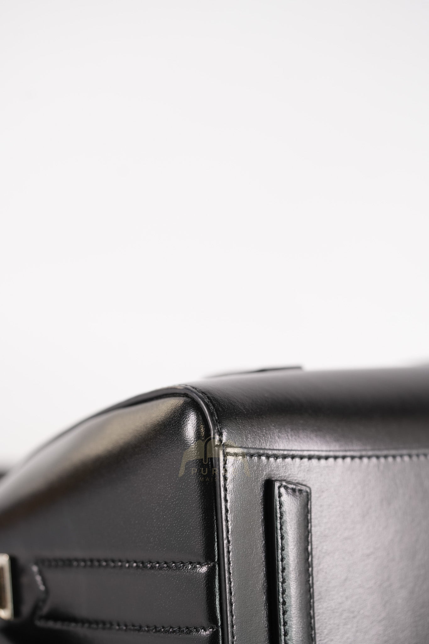 Antigona Lock Mini Handbag in Black Smooth Shiny Calfskin Leather | Purse Maison Luxury Bags Shop