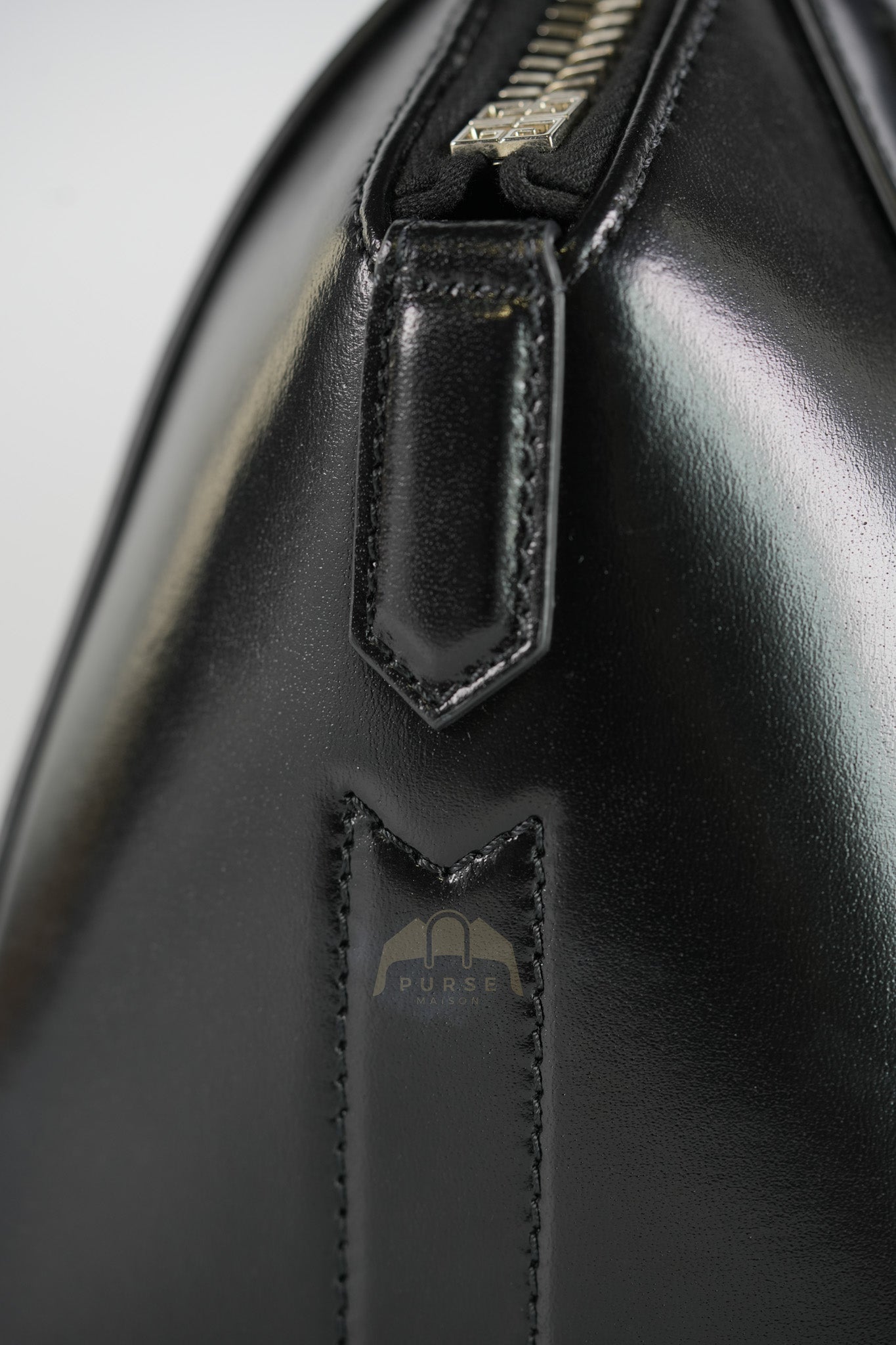 Antigona Lock Mini Handbag in Black Smooth Shiny Calfskin Leather | Purse Maison Luxury Bags Shop