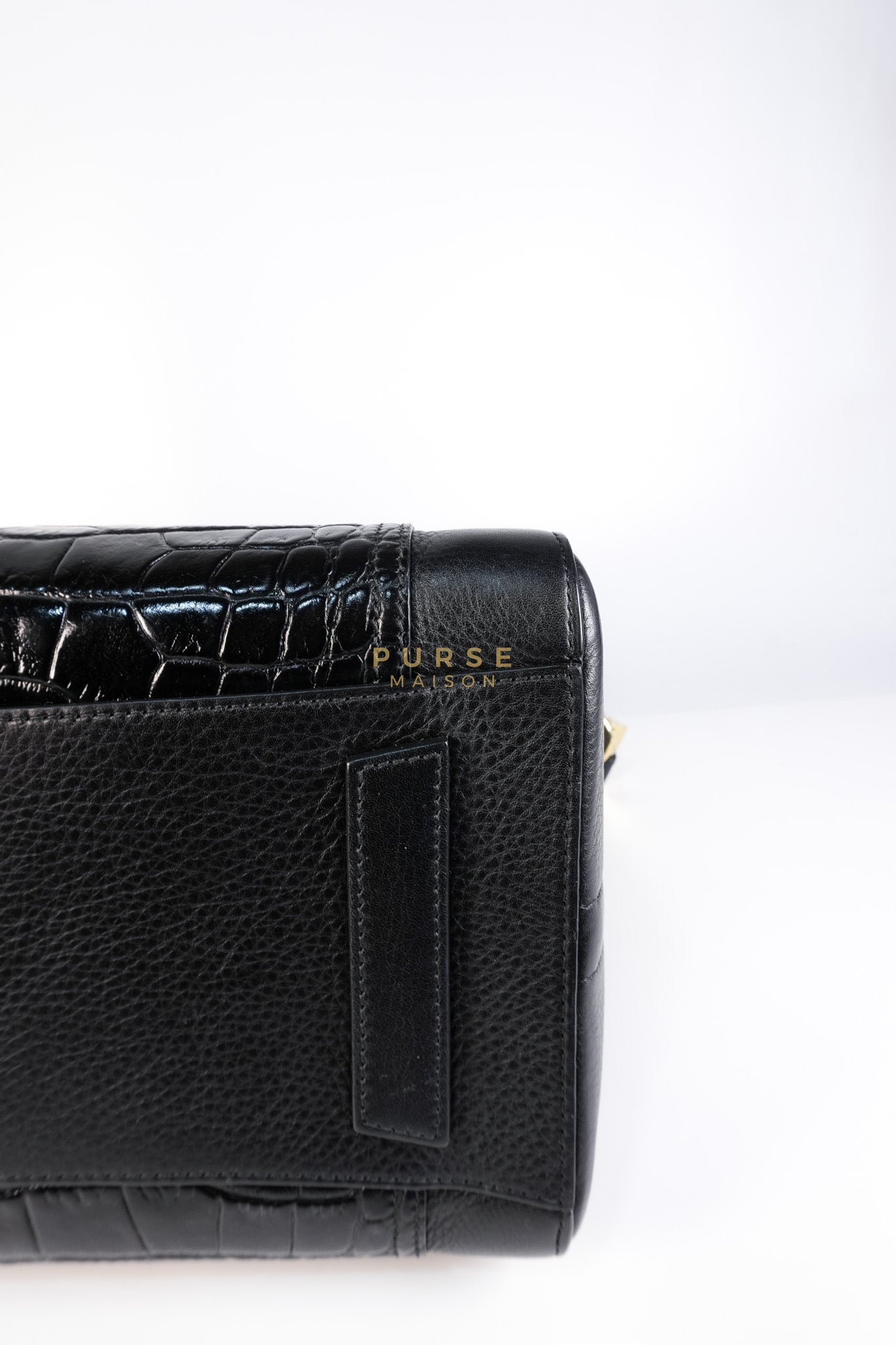 Antigona Medium Bag in Black Crocodile Embosed Calfskin Leather | Purse Maison Luxury Bags Shop