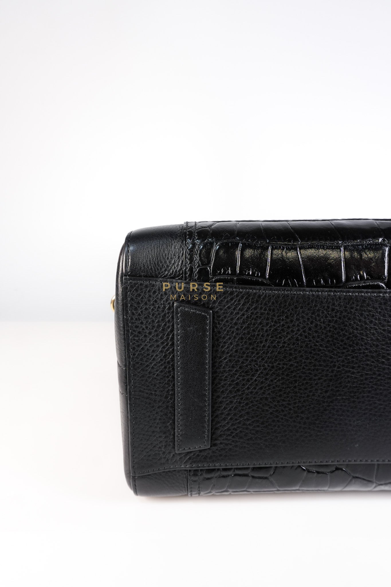 Antigona Medium Bag in Black Crocodile Embosed Calfskin Leather | Purse Maison Luxury Bags Shop