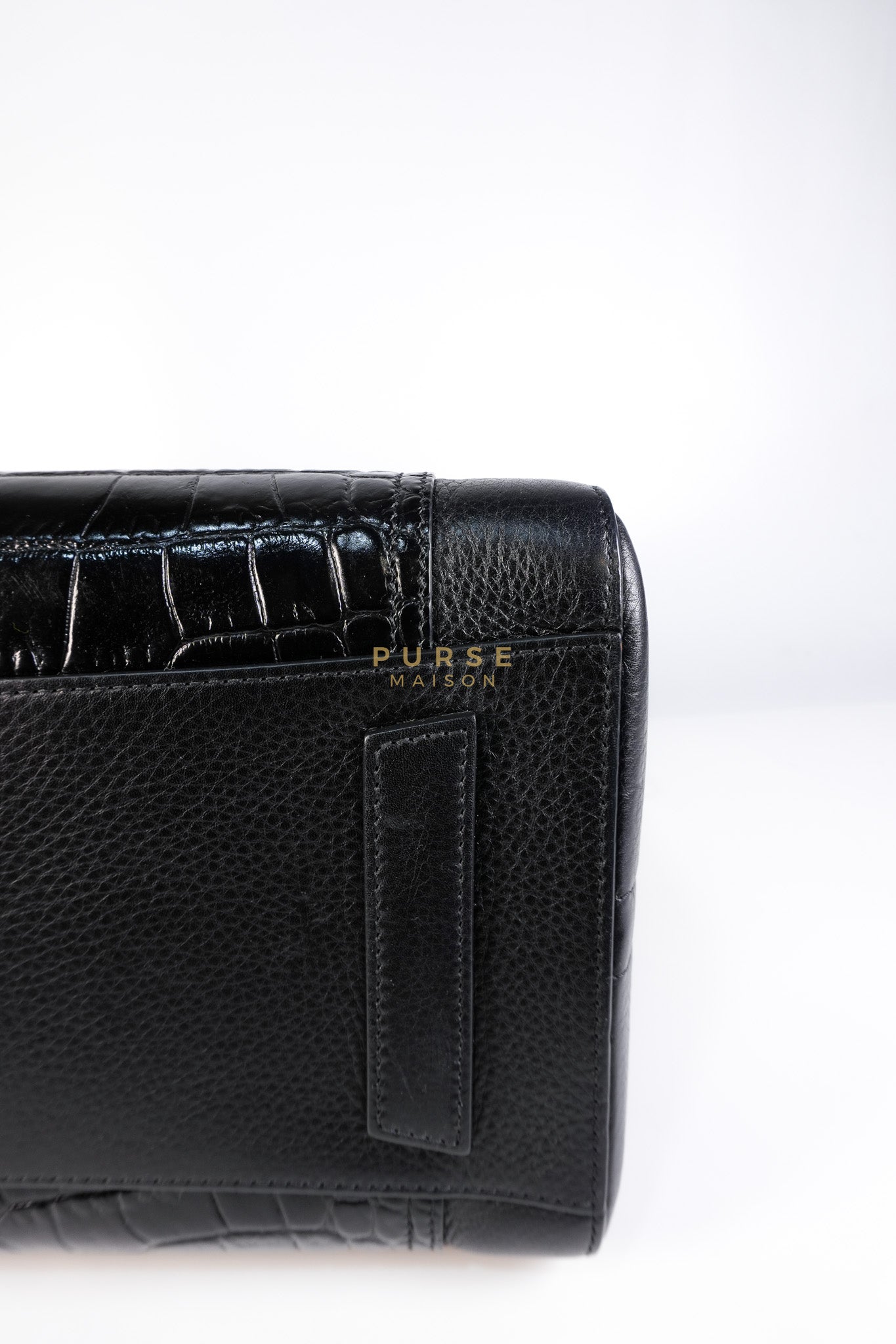 Antigona Medium Bag in Black Crocodile Embosed Calfskin Leather | Purse Maison Luxury Bags Shop