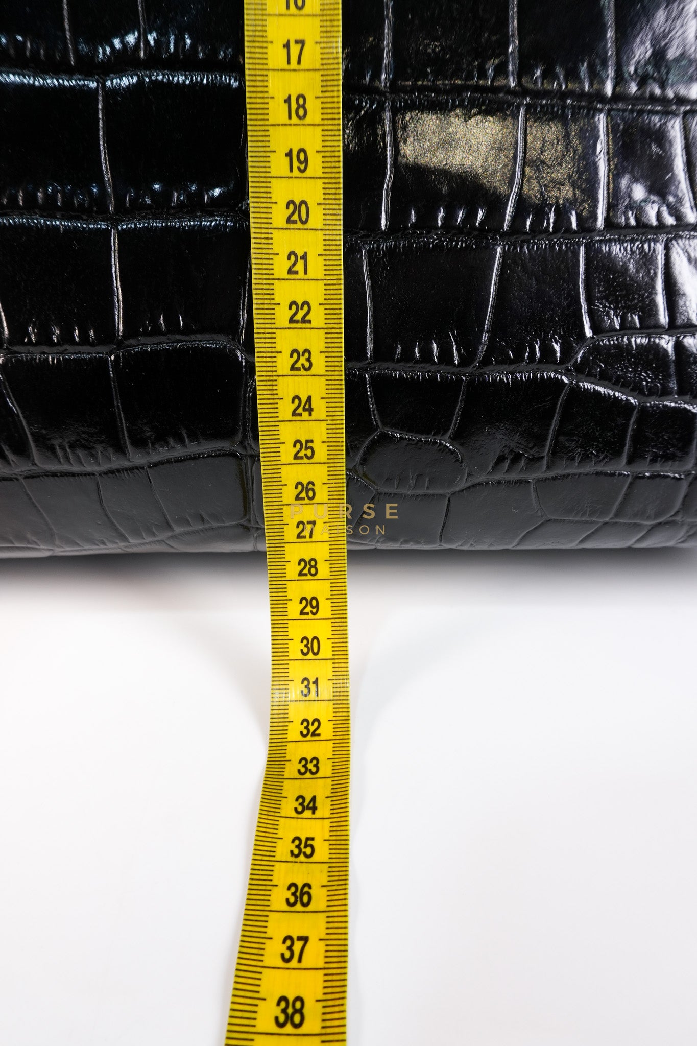 Antigona Medium Bag in Black Crocodile Embosed Calfskin Leather | Purse Maison Luxury Bags Shop