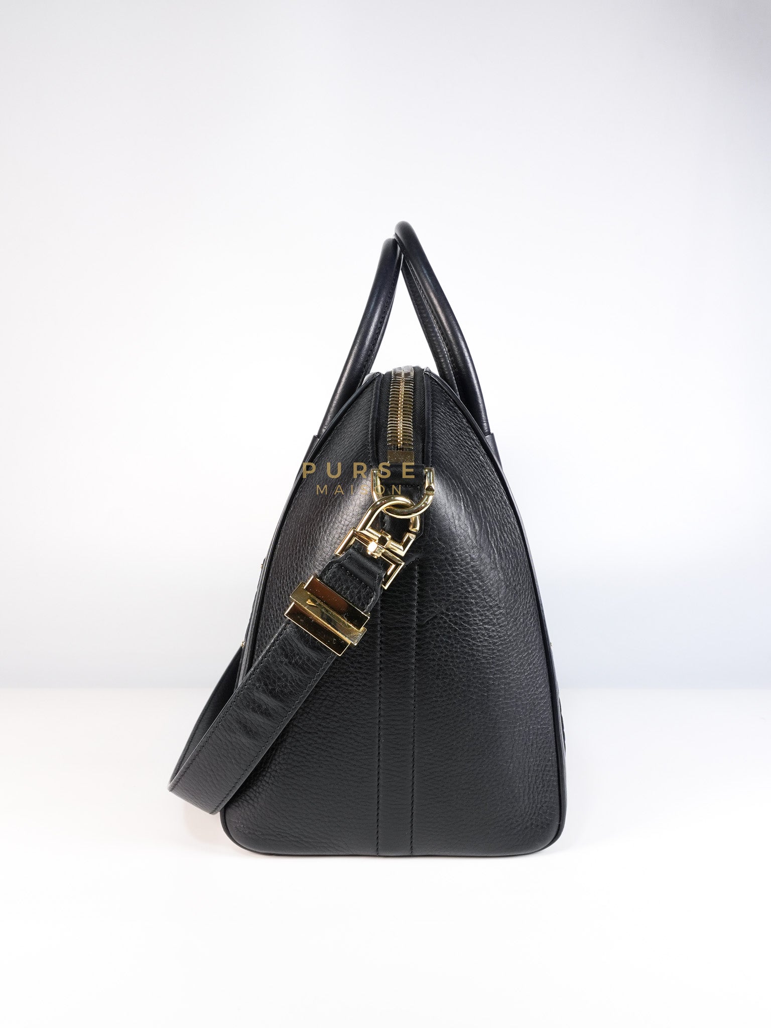 Antigona Medium Bag in Black Crocodile Embosed Calfskin Leather | Purse Maison Luxury Bags Shop