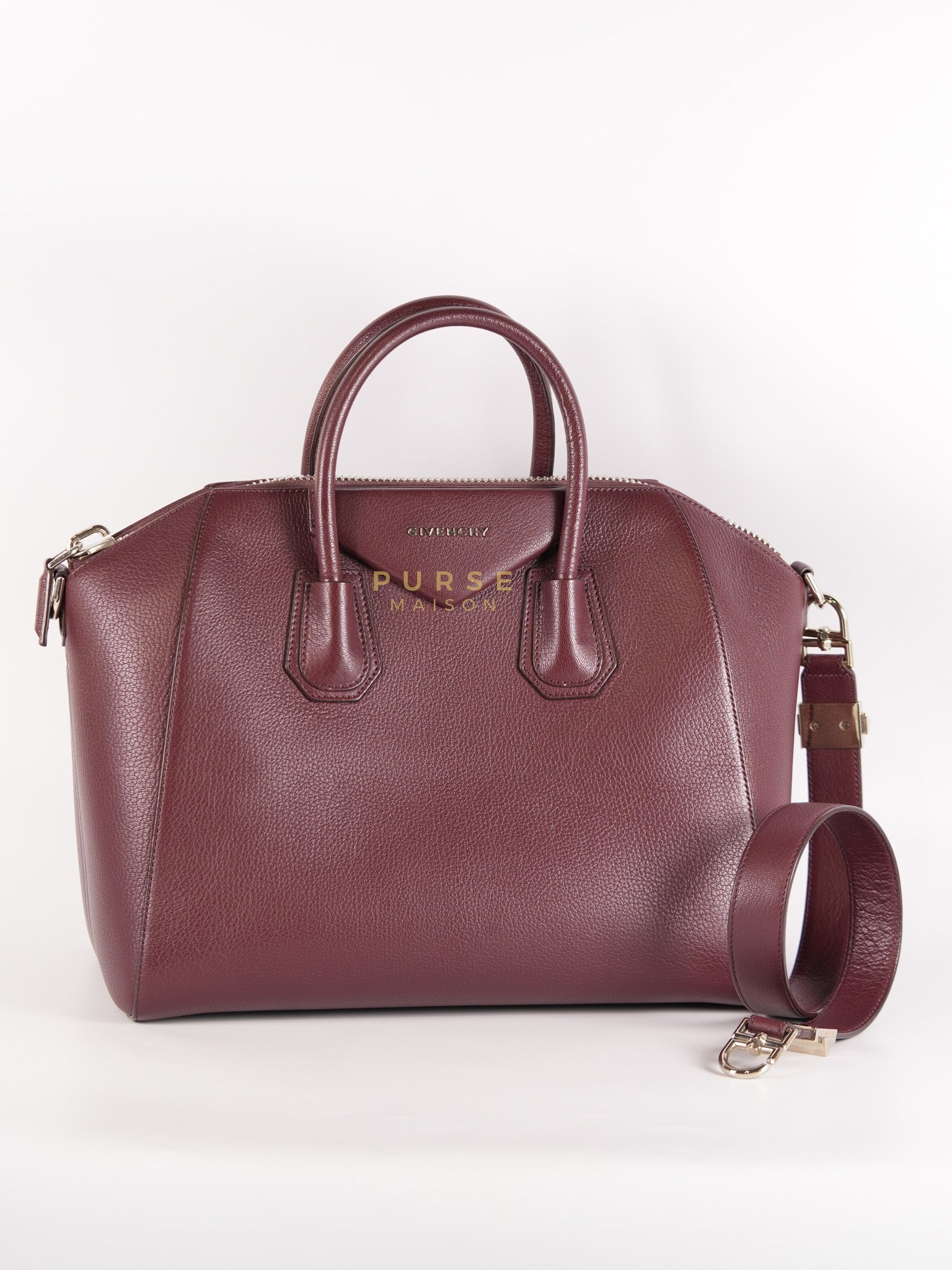 Antigona Medium Bag in Burgundy Goatskin Leather | Purse Maison Luxury Bags Shop