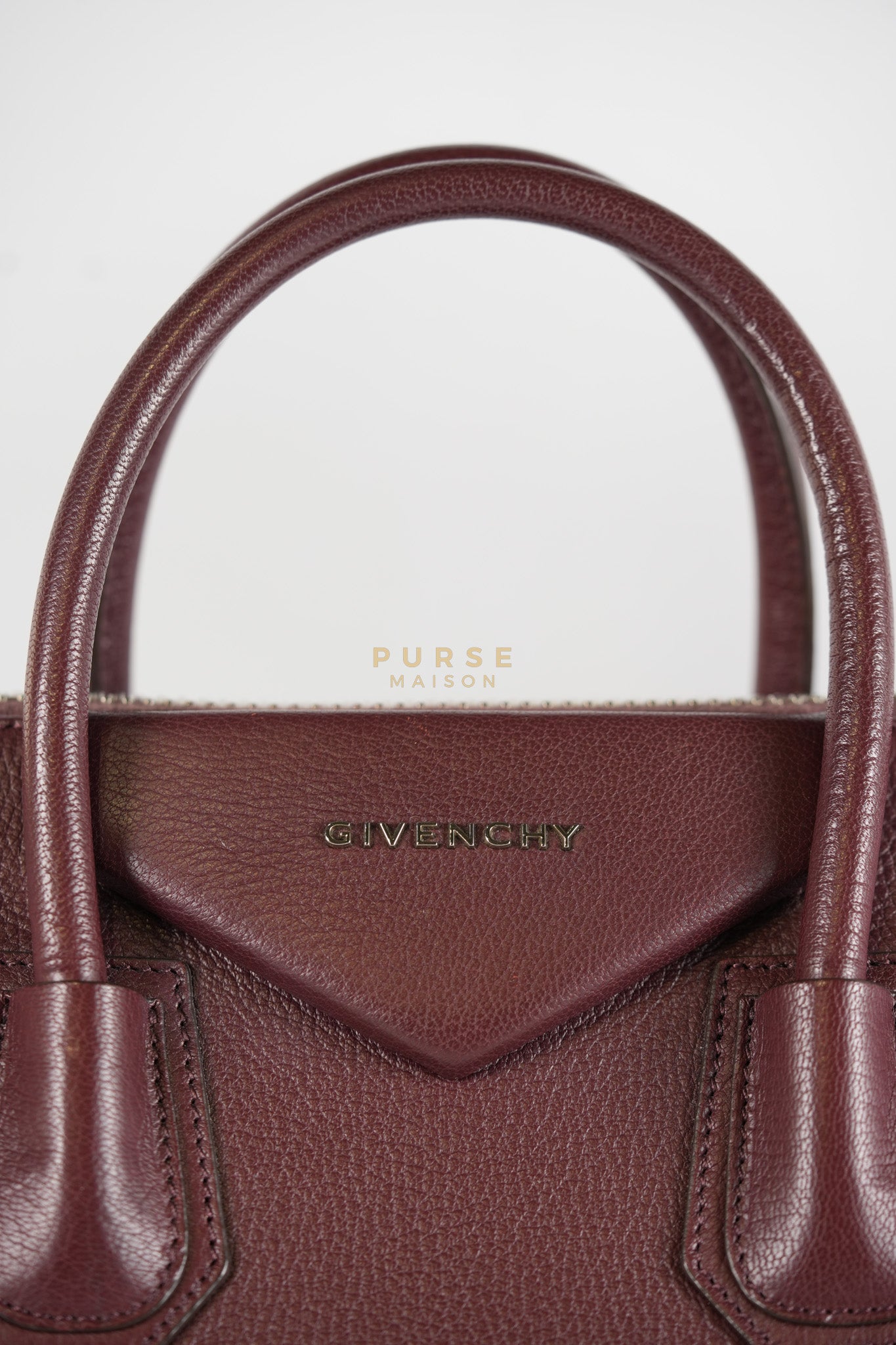 Antigona Medium Bag in Burgundy Goatskin Leather | Purse Maison Luxury Bags Shop