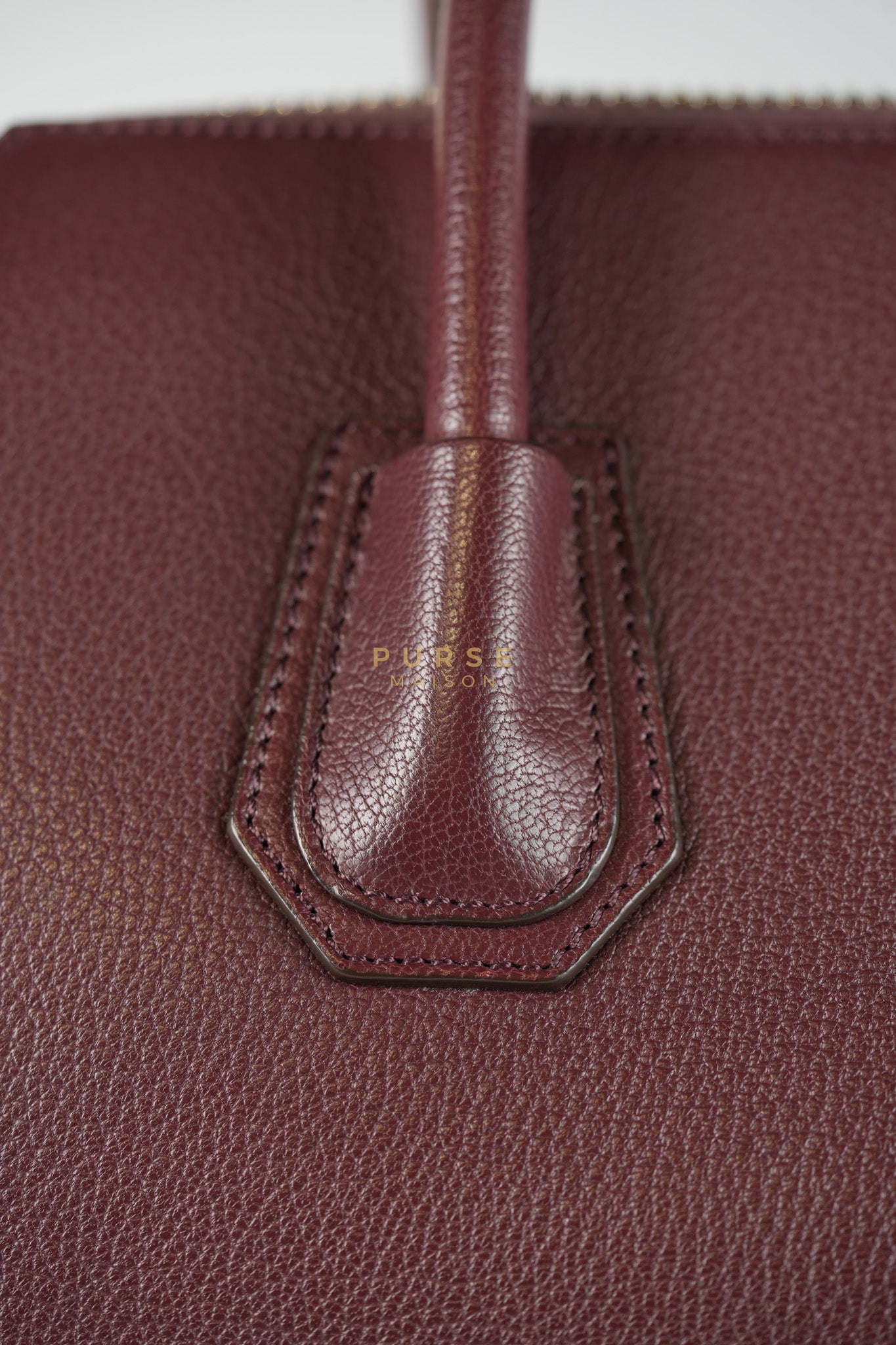 Antigona Medium Bag in Burgundy Goatskin Leather | Purse Maison Luxury Bags Shop