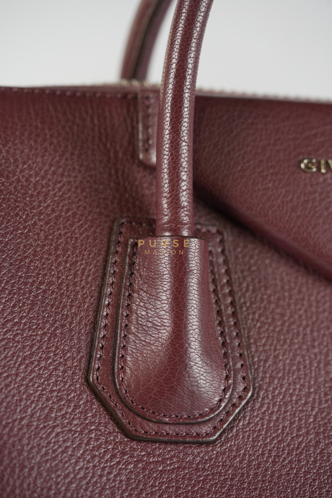 Antigona Medium Bag in Burgundy Goatskin Leather | Purse Maison Luxury Bags Shop
