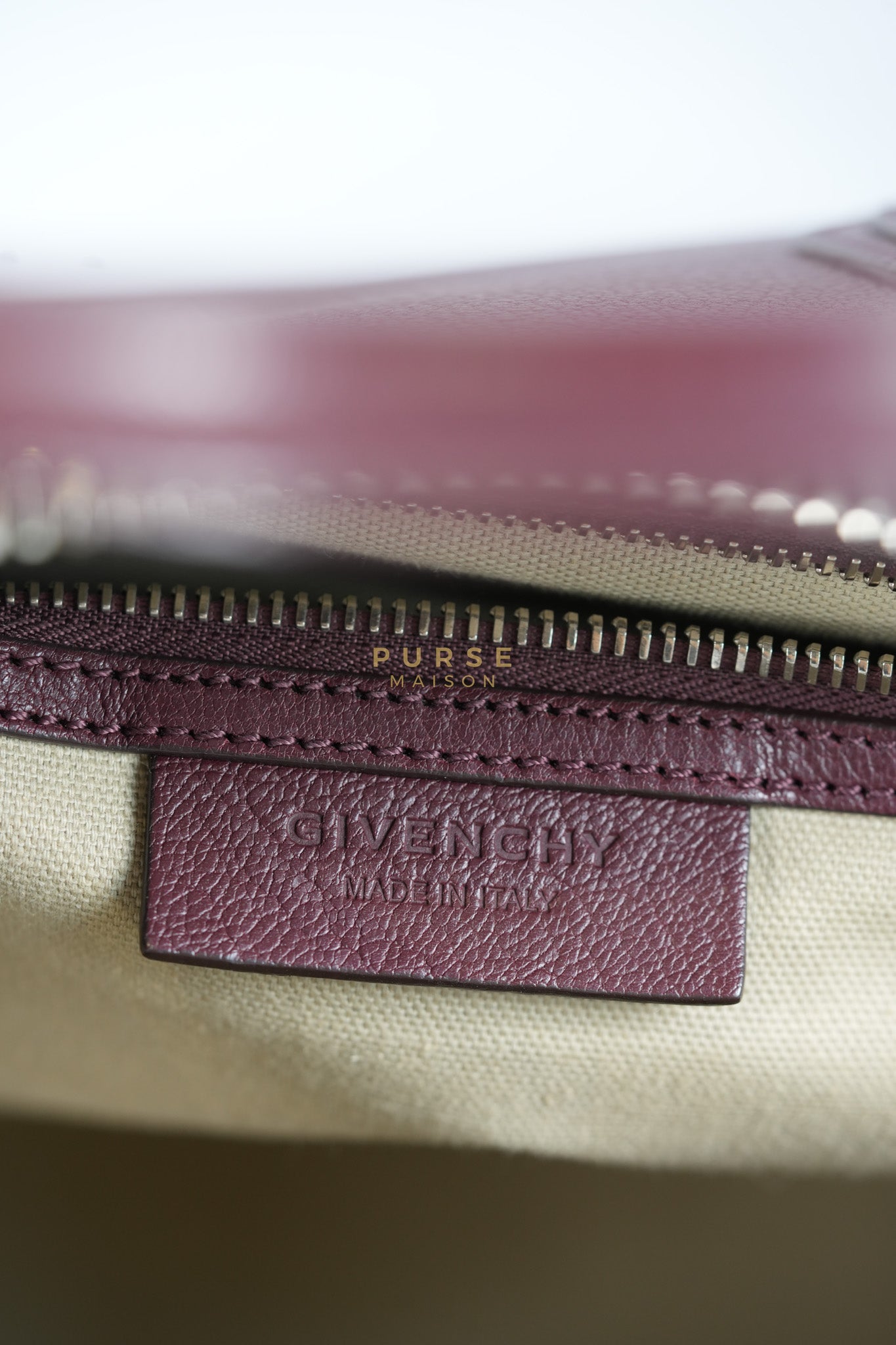 Antigona Medium Bag in Burgundy Goatskin Leather | Purse Maison Luxury Bags Shop