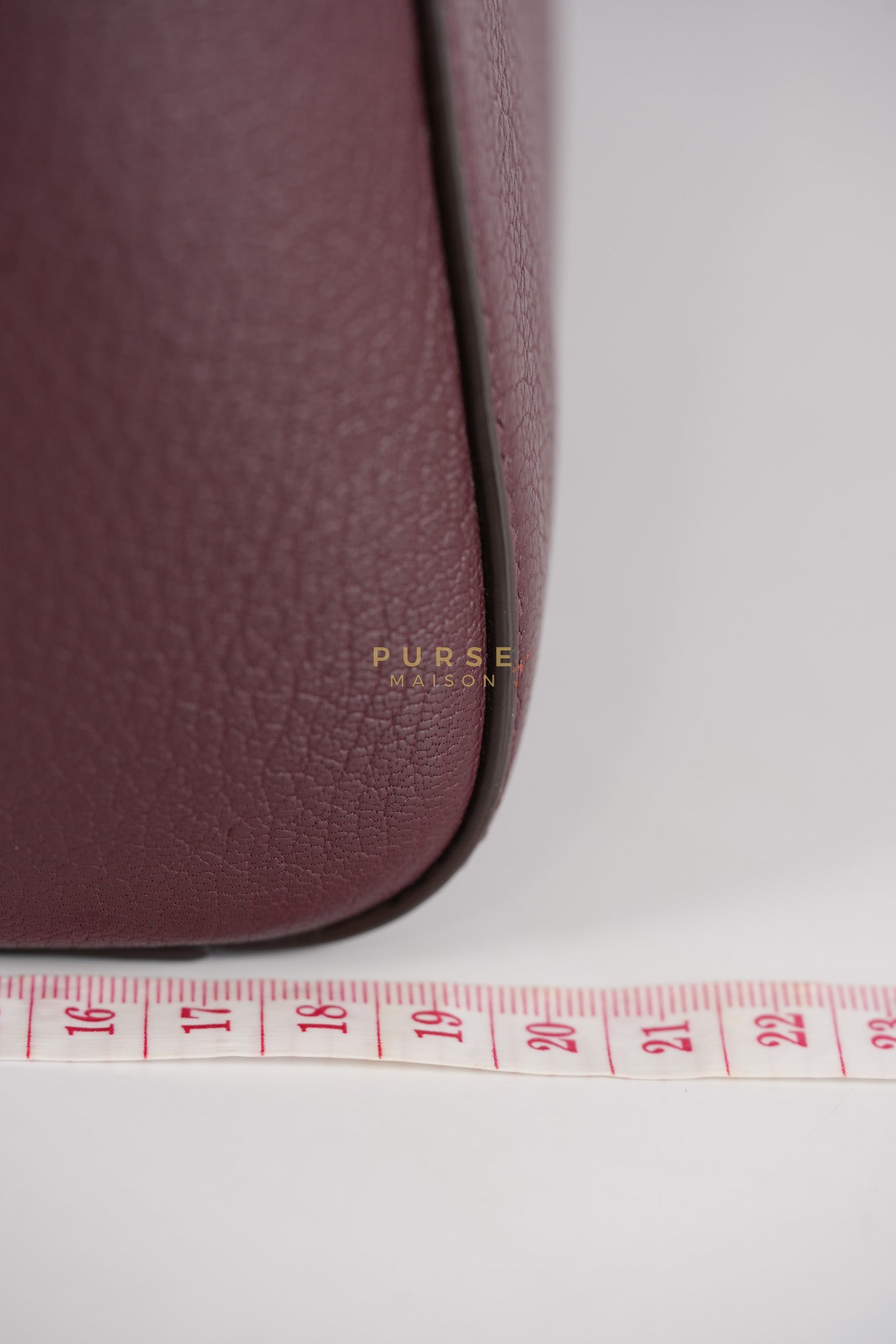 Antigona Medium Bag in Burgundy Goatskin Leather | Purse Maison Luxury Bags Shop