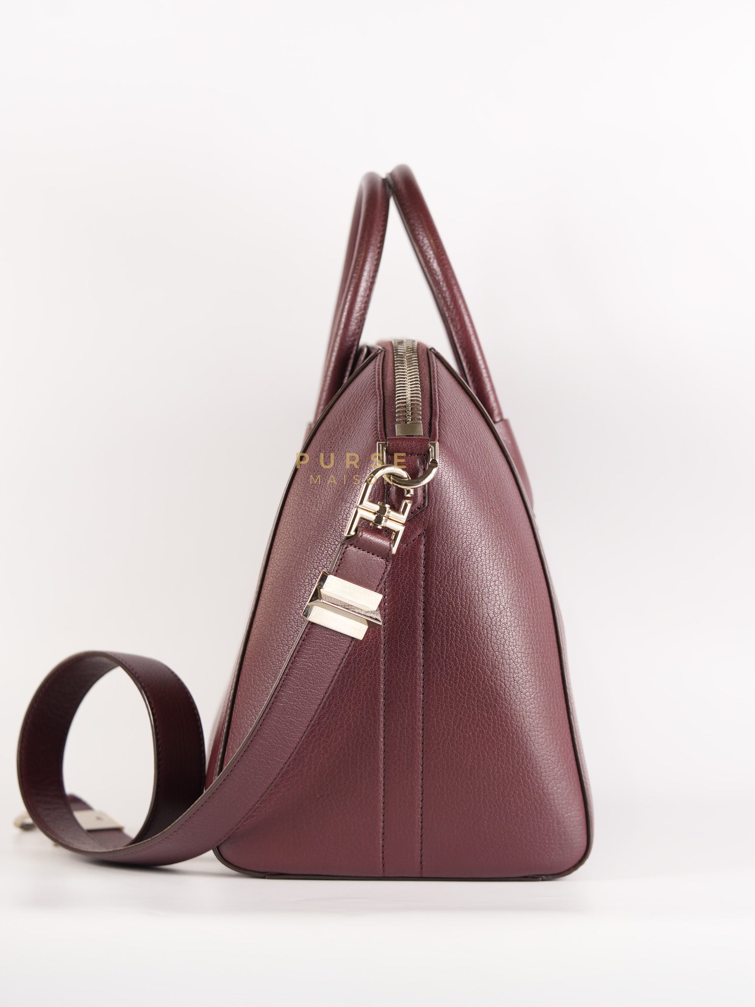 Antigona Medium Bag in Burgundy Goatskin Leather | Purse Maison Luxury Bags Shop