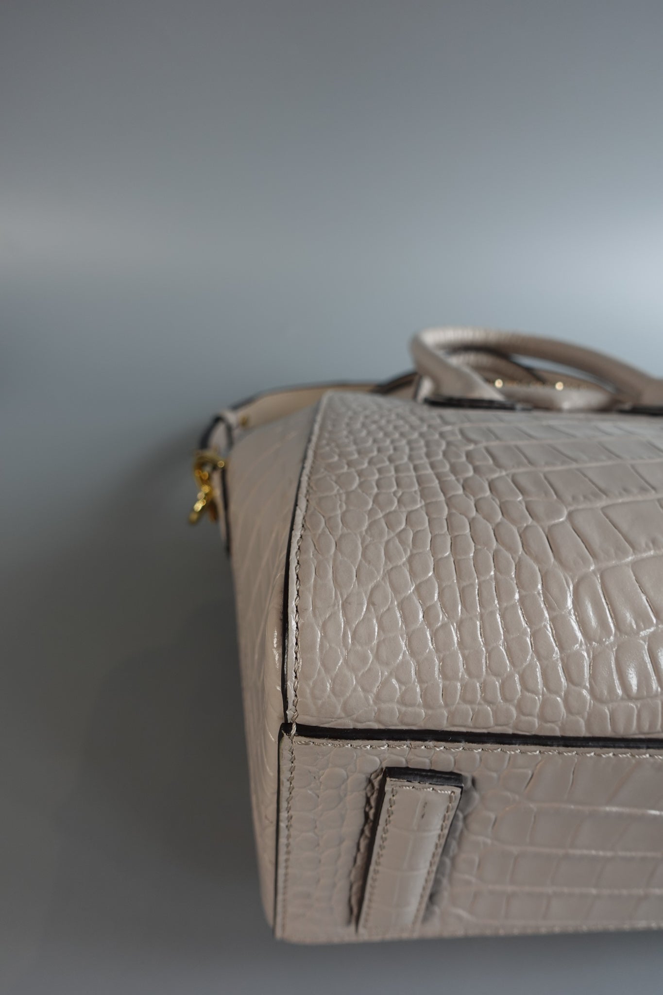 Antigona Mini Dune Crocodile Embossed Calfskin Leather | Purse Maison Luxury Bags Shop