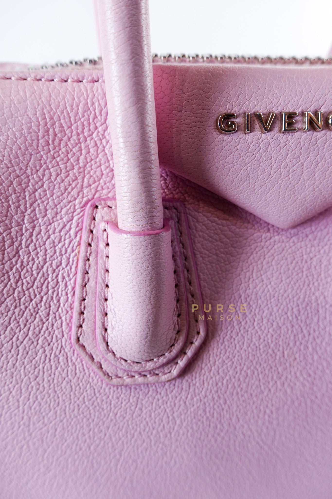 Antigona Mini in Pink Goatskin Leather Purse Maison