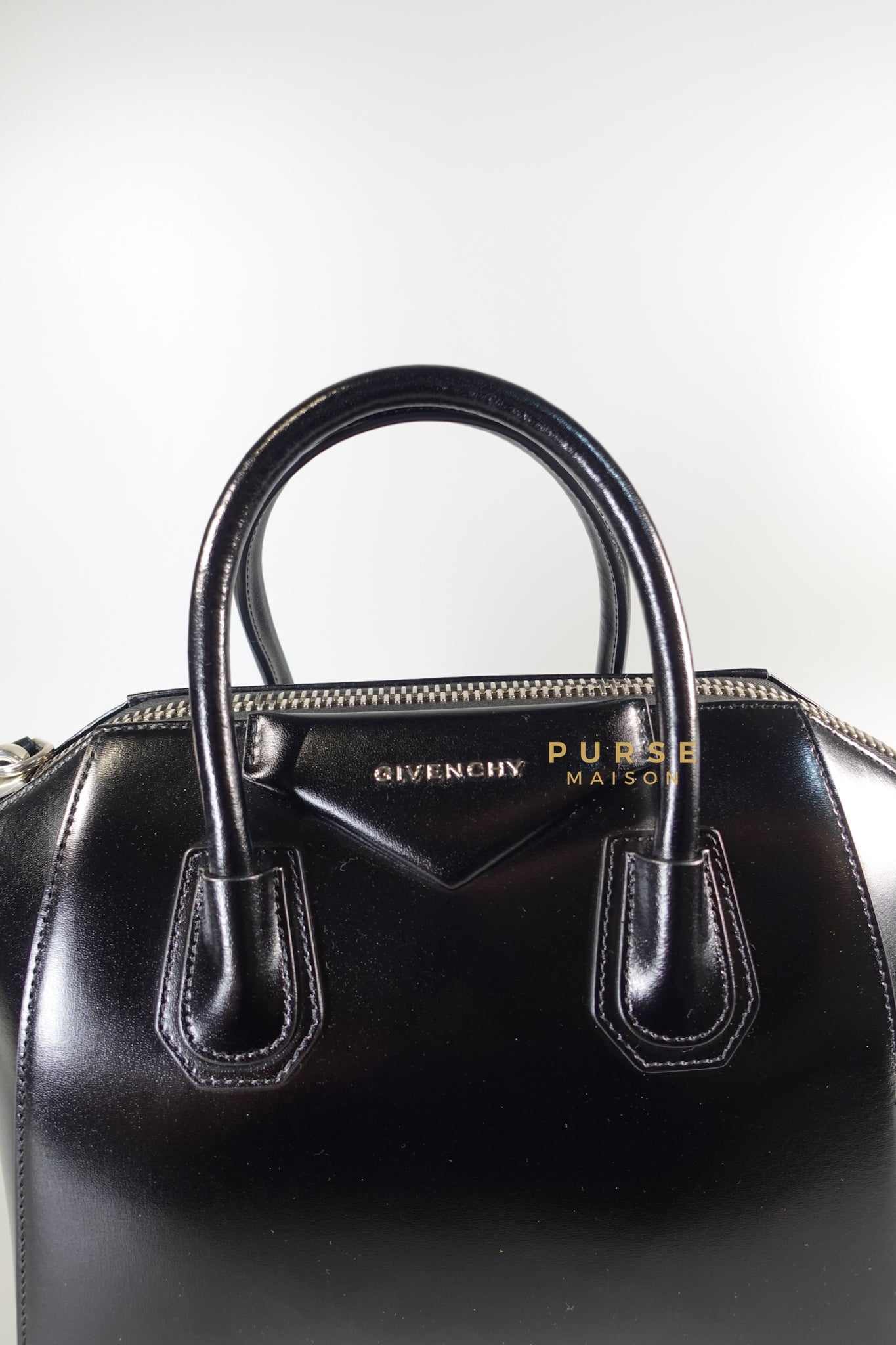 Antigona Small Black Smooth Calfskin Leather Bag | Purse Maison Luxury Bags Shop