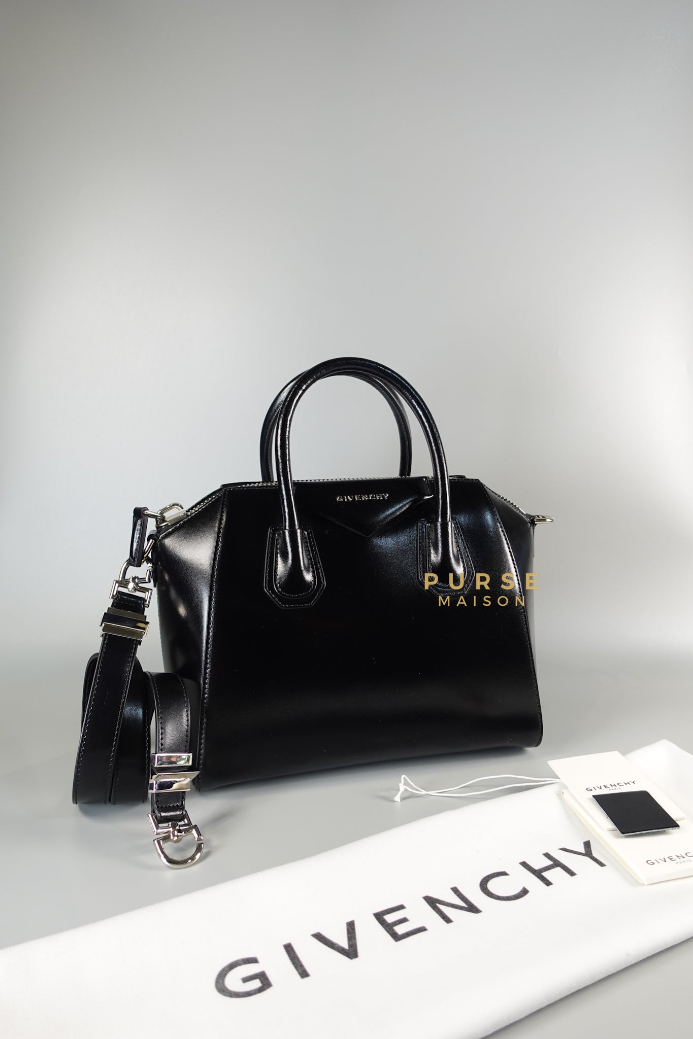 Antigona Small Black Smooth Calfskin Leather Bag | Purse Maison Luxury Bags Shop