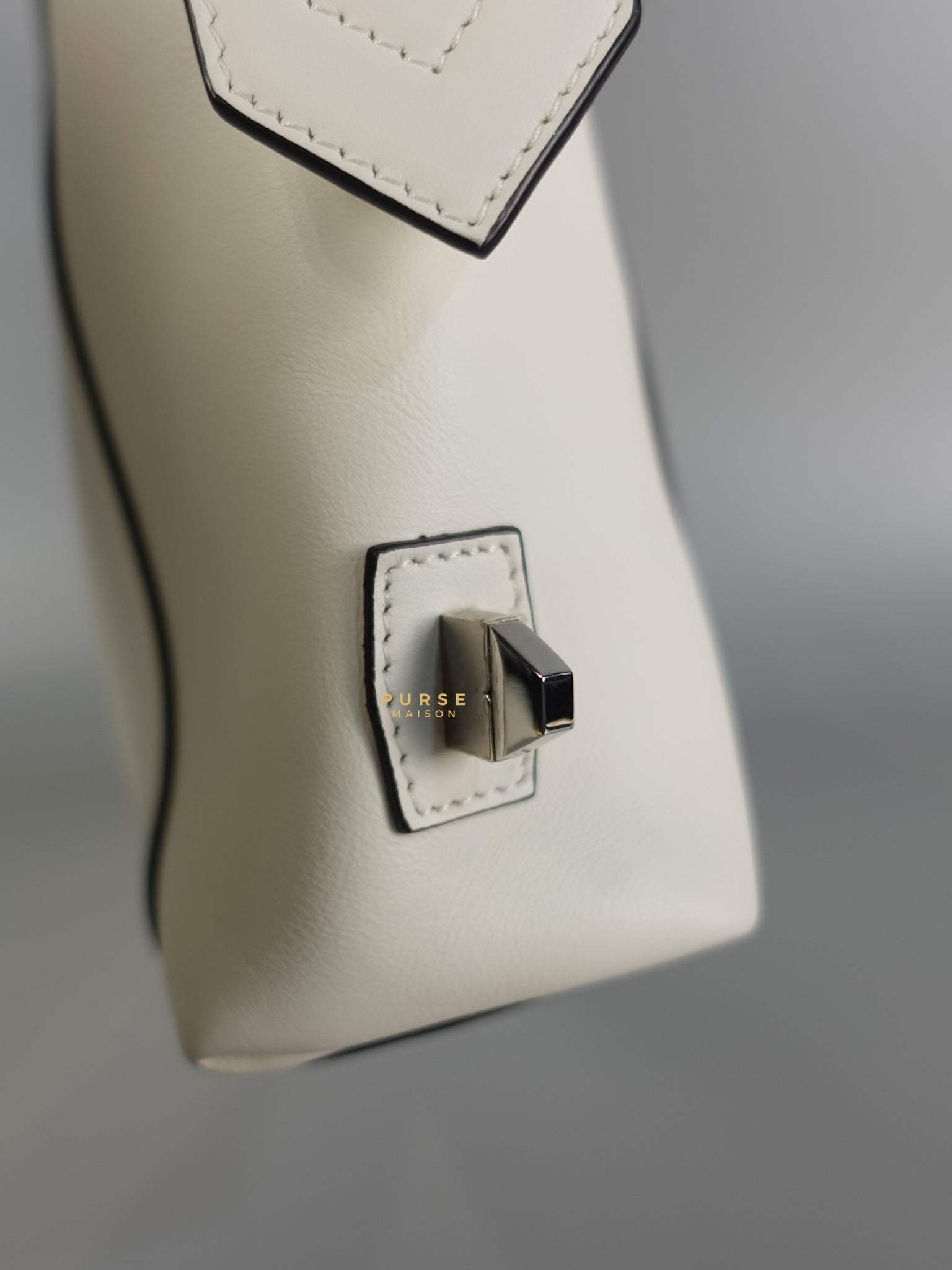 Antigona Soft Small White Calfskin Leather | Purse Maison Luxury Bags Shop