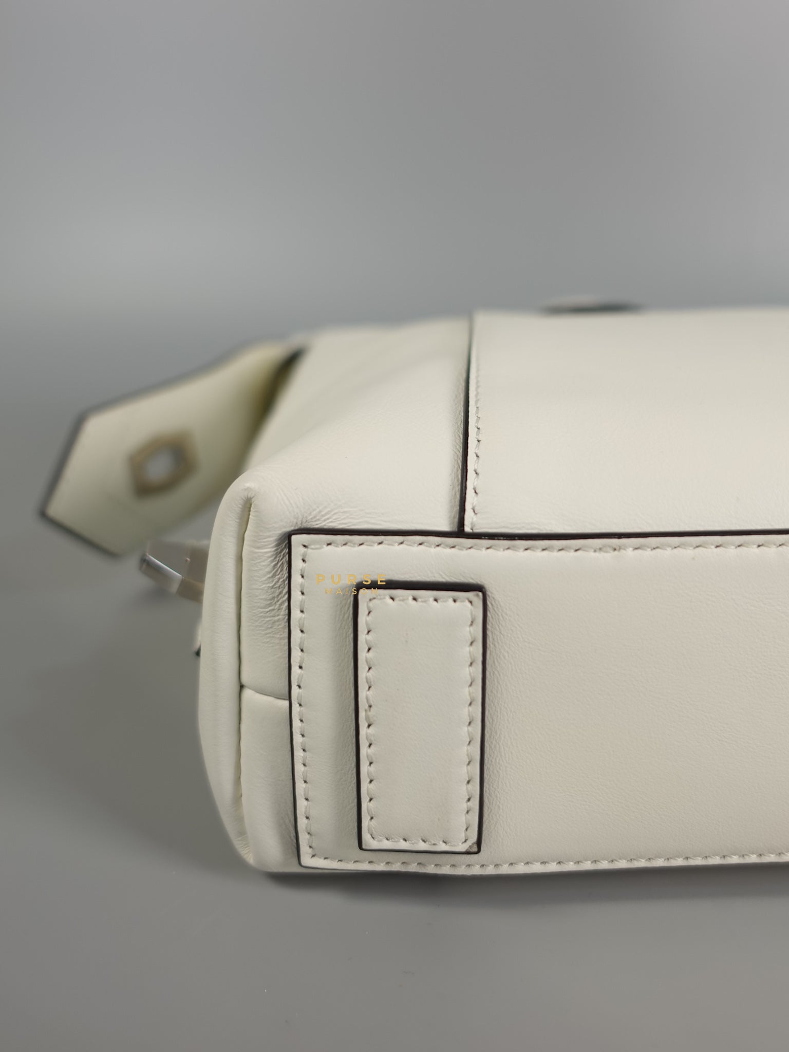 Antigona Soft Small White Calfskin Leather | Purse Maison Luxury Bags Shop