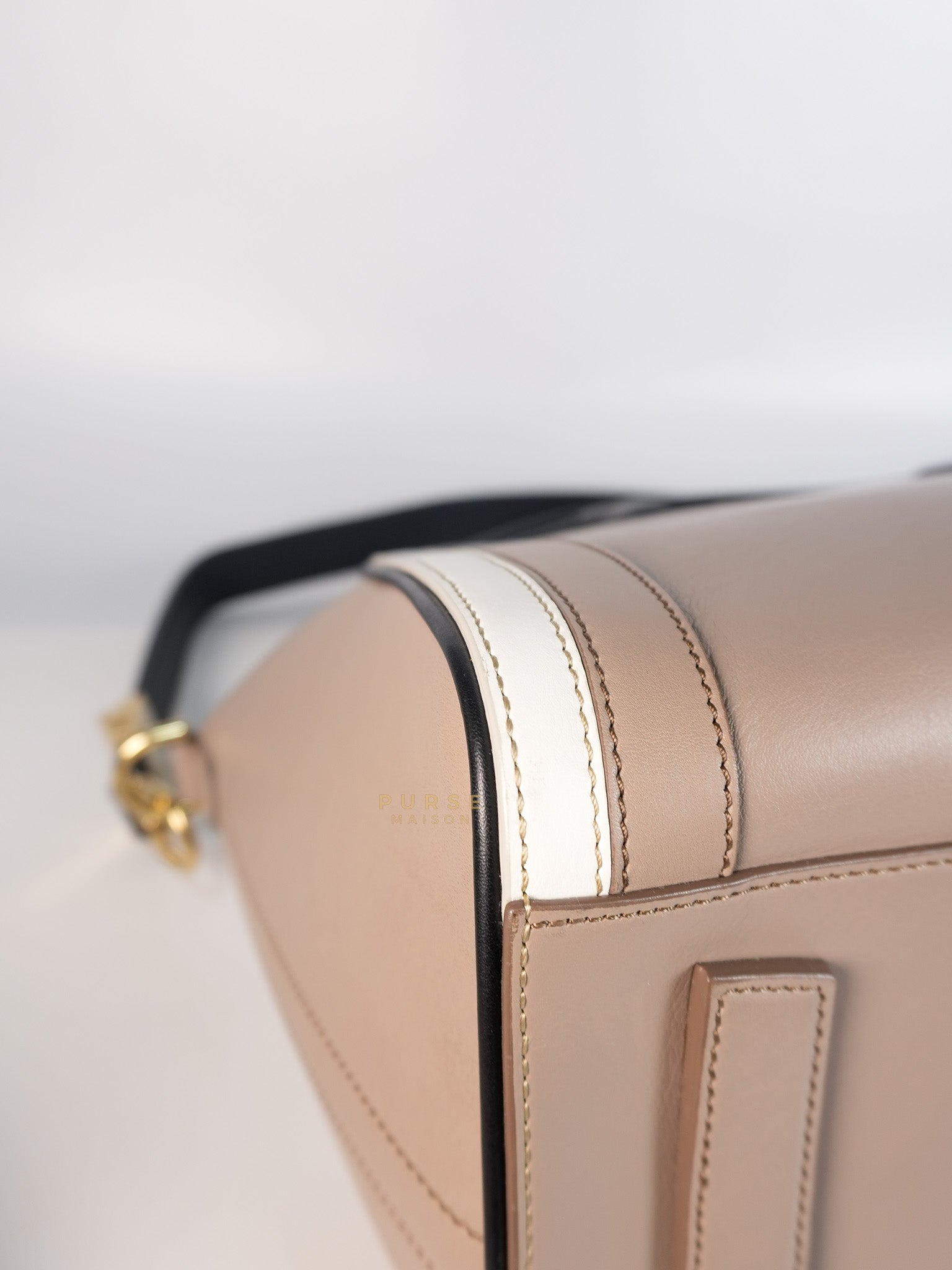 Antigona Tri-color Medium in Black/White/Beige Calfskin Leather | Purse Maison Luxury Bags Shop