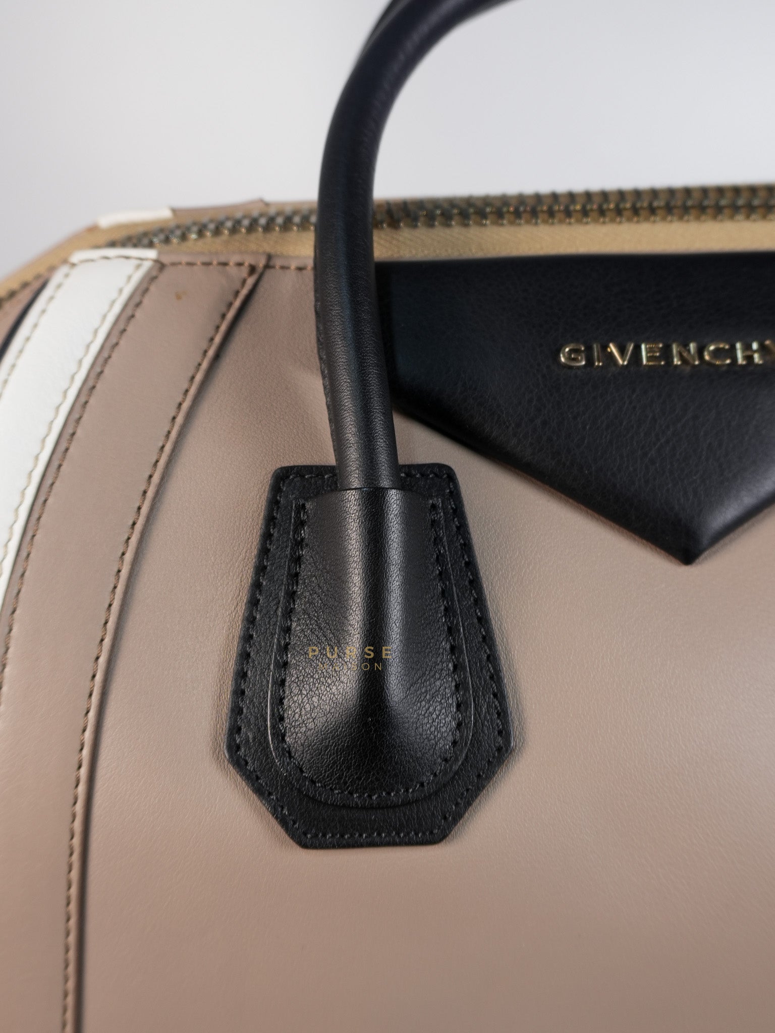 Antigona Tri-color Medium in Black/White/Beige Calfskin Leather | Purse Maison Luxury Bags Shop
