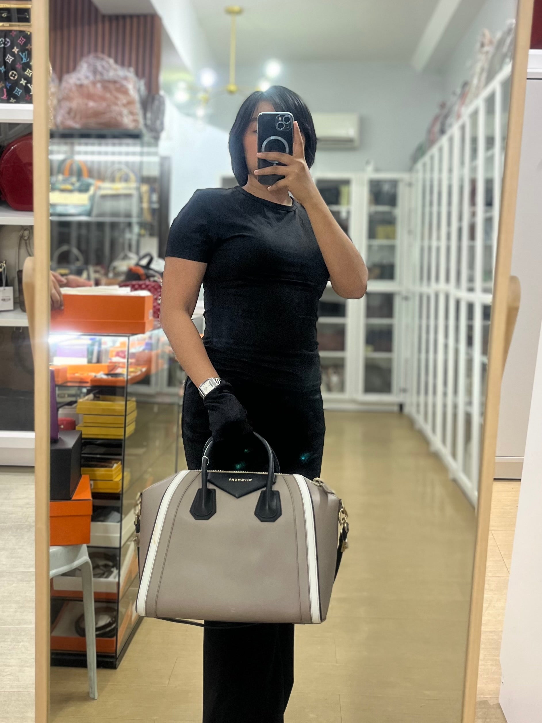 Antigona Tri-color Medium in Black/White/Beige Calfskin Leather | Purse Maison Luxury Bags Shop
