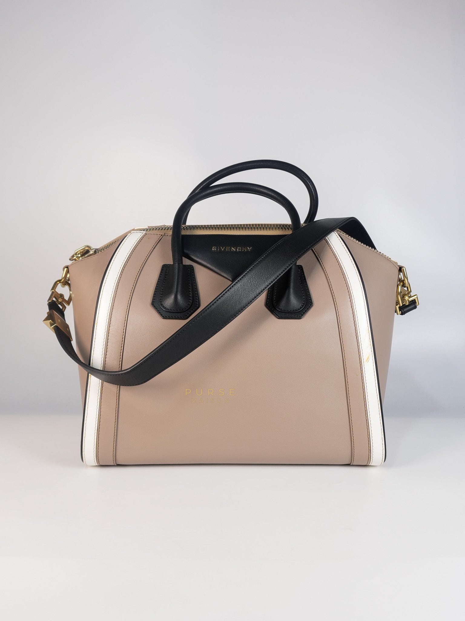 Antigona Tri-color Medium in Black/White/Beige Calfskin Leather | Purse Maison Luxury Bags Shop