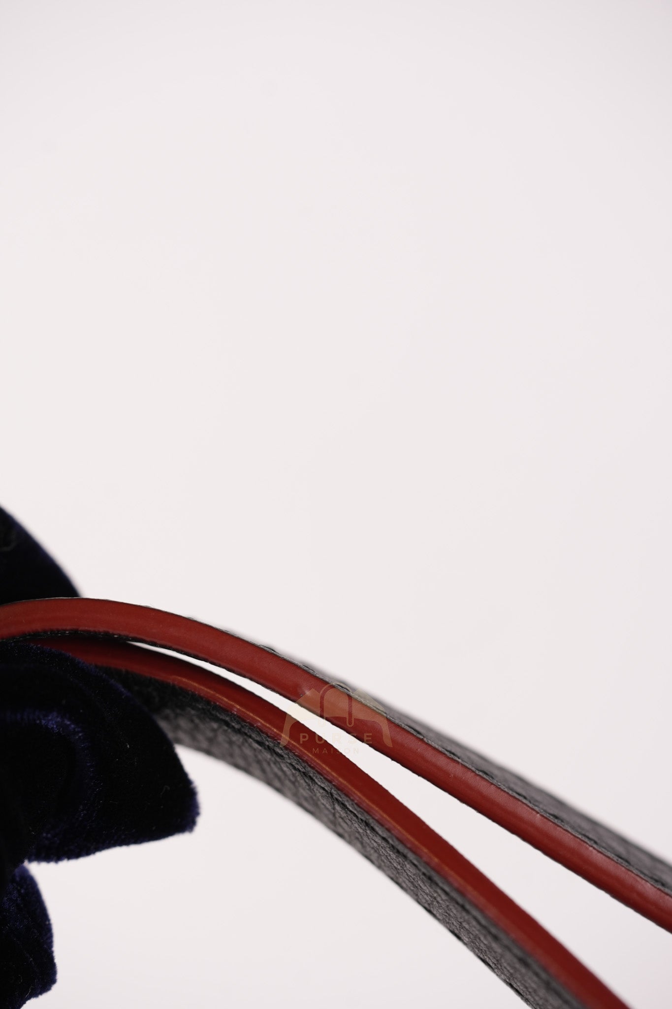 Archi Chic Small Shopping Tote in Black Quilted Grained Calfskin Leather Aged Gold Hardware (Series 25) | Purse Maison Luxury Bags Shop