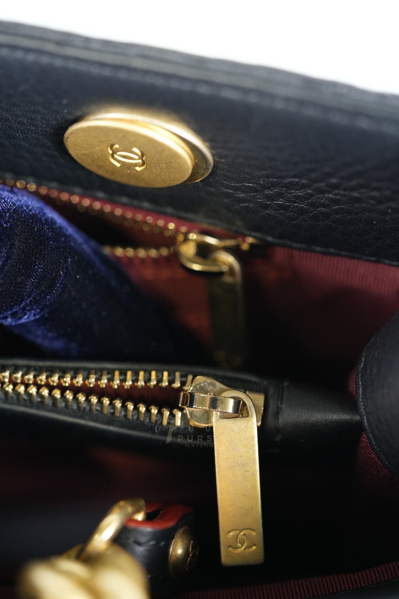 Archi Chic Small Shopping Tote in Black Quilted Grained Calfskin Leather Aged Gold Hardware (Series 25) | Purse Maison Luxury Bags Shop