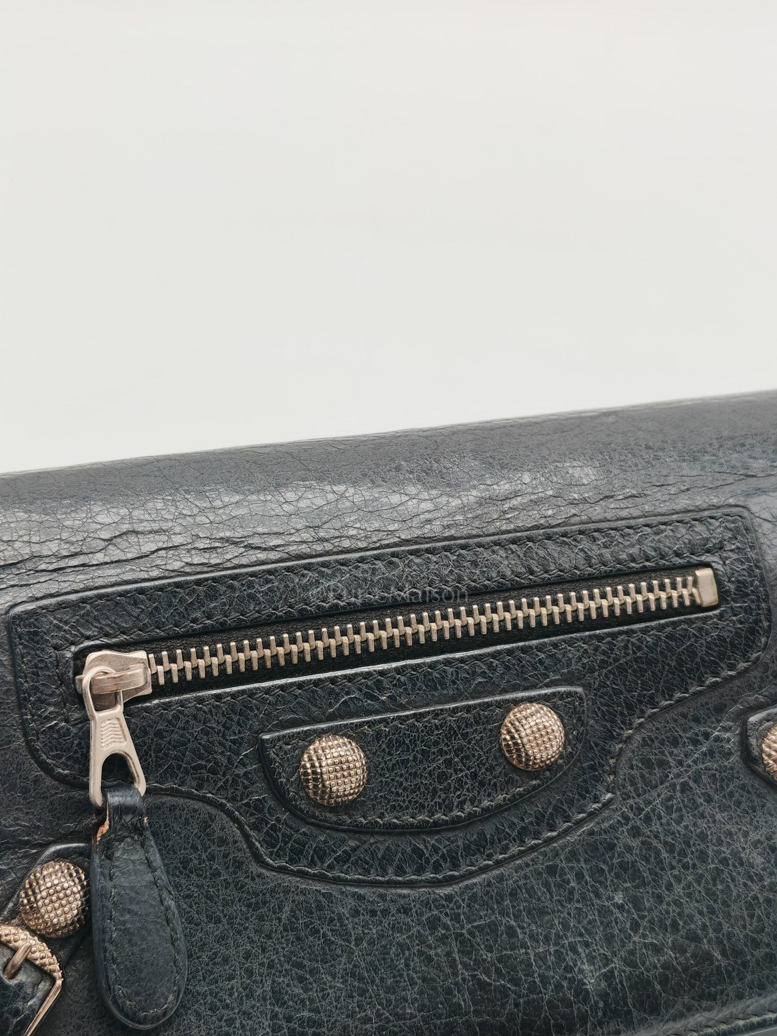 Arena Giant Continental Wallet in Black Leather | Purse Maison Luxury Bags Shop