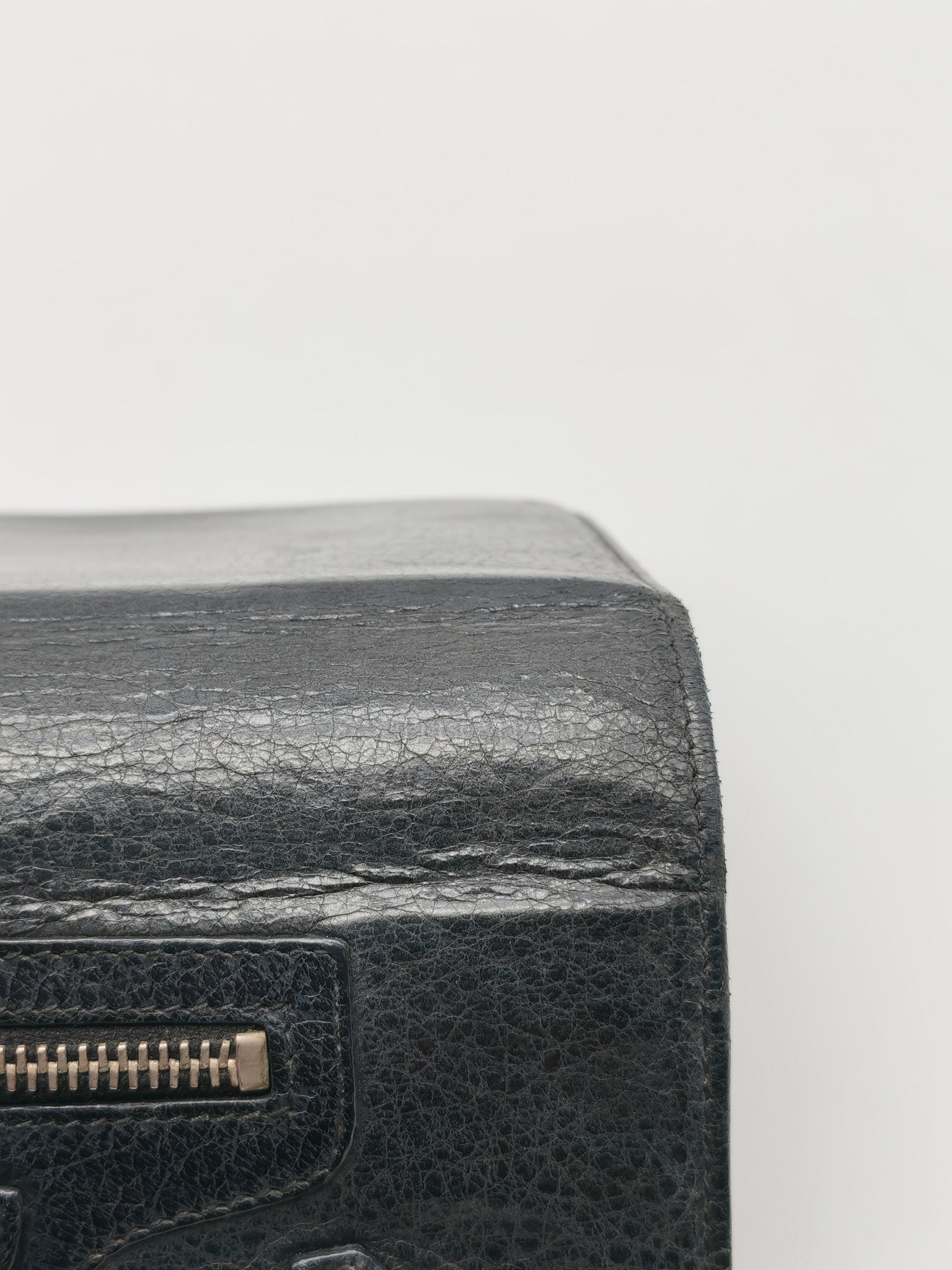Arena Giant Continental Wallet in Black Leather | Purse Maison Luxury Bags Shop