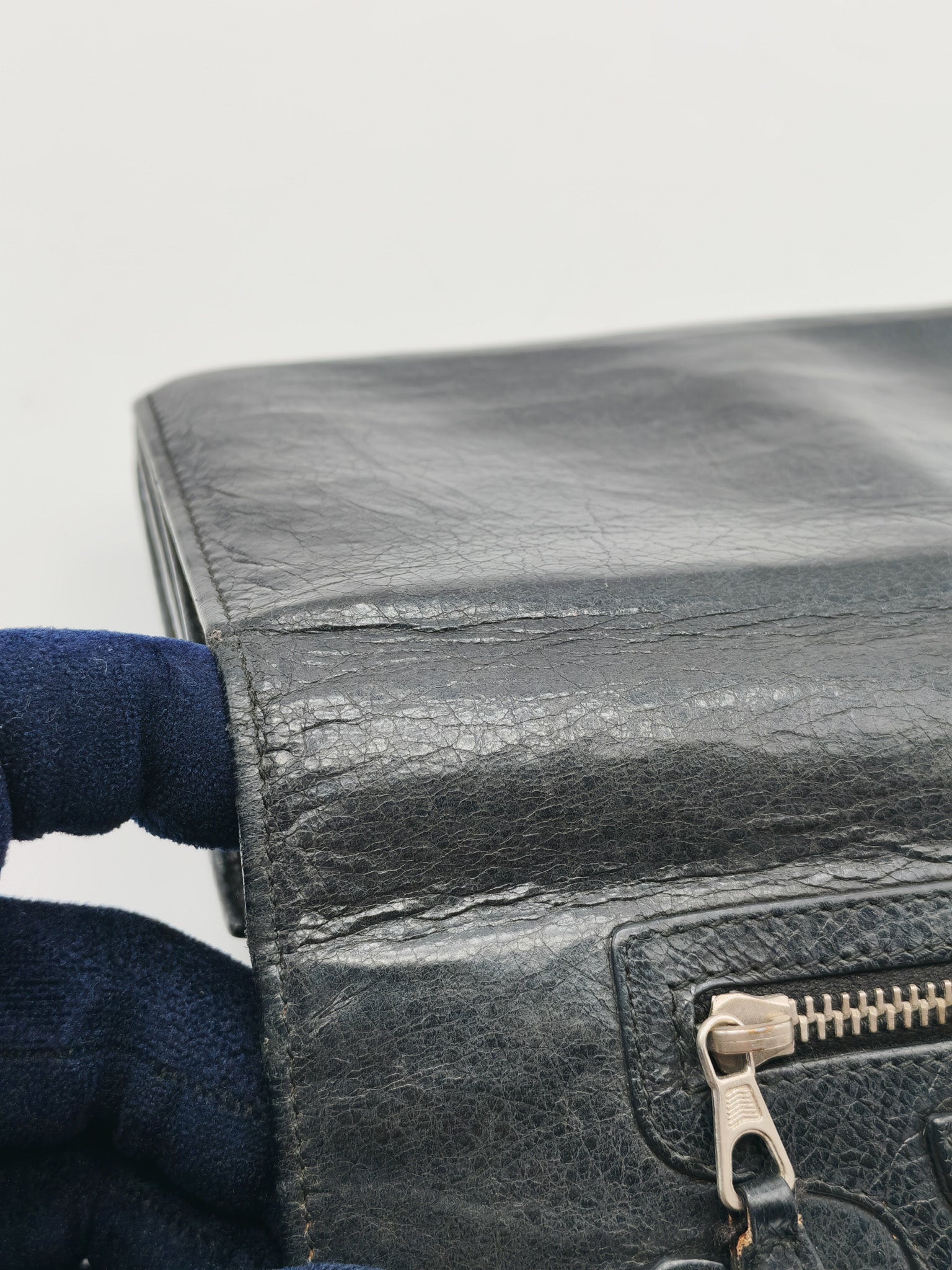 Arena Giant Continental Wallet in Black Leather | Purse Maison Luxury Bags Shop