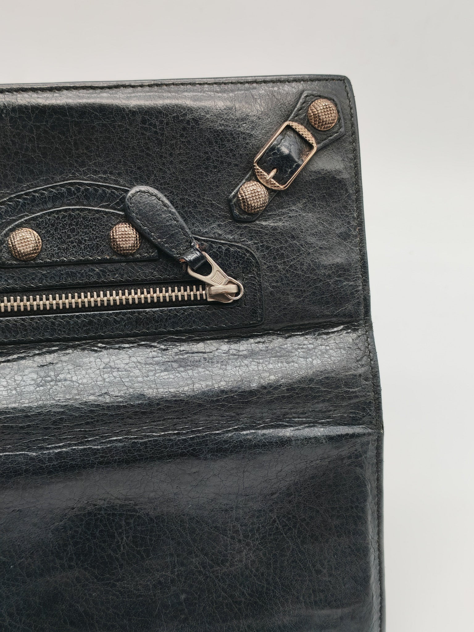 Arena Giant Continental Wallet in Black Leather | Purse Maison Luxury Bags Shop