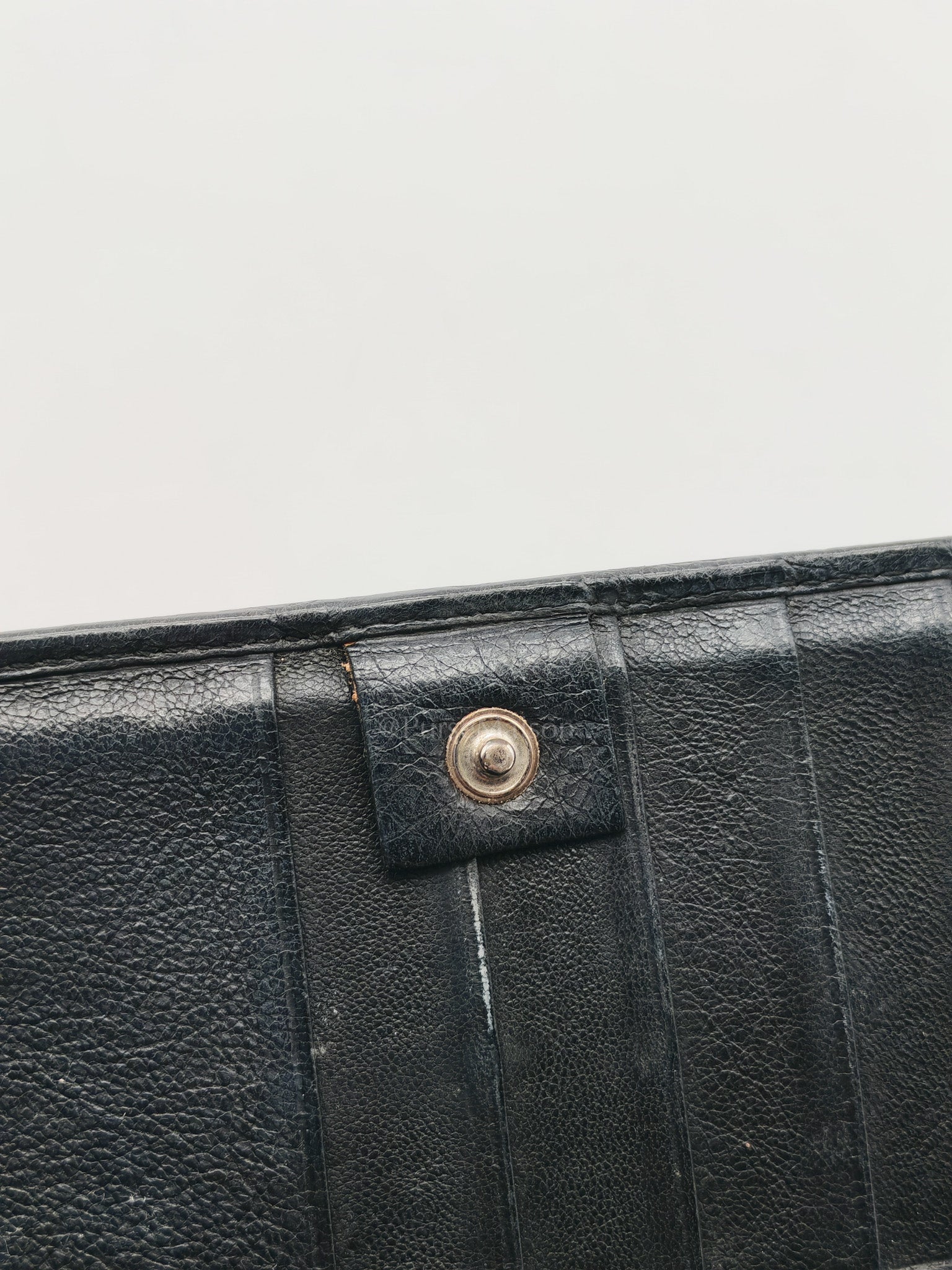 Arena Giant Continental Wallet in Black Leather | Purse Maison Luxury Bags Shop