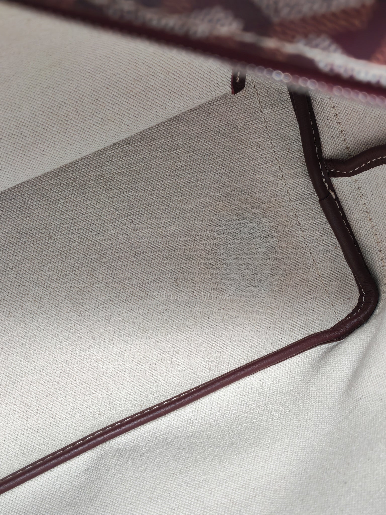 Artois PM in Burgundy Goyardine Canvas | Purse Maison Luxury Bags Shop