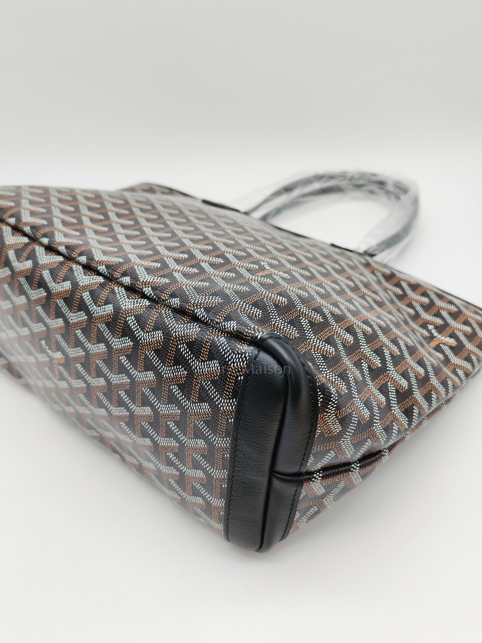 Artois PM Tote Bag in Black Goyardine Canvas | Purse Maison Luxury Bags Shop
