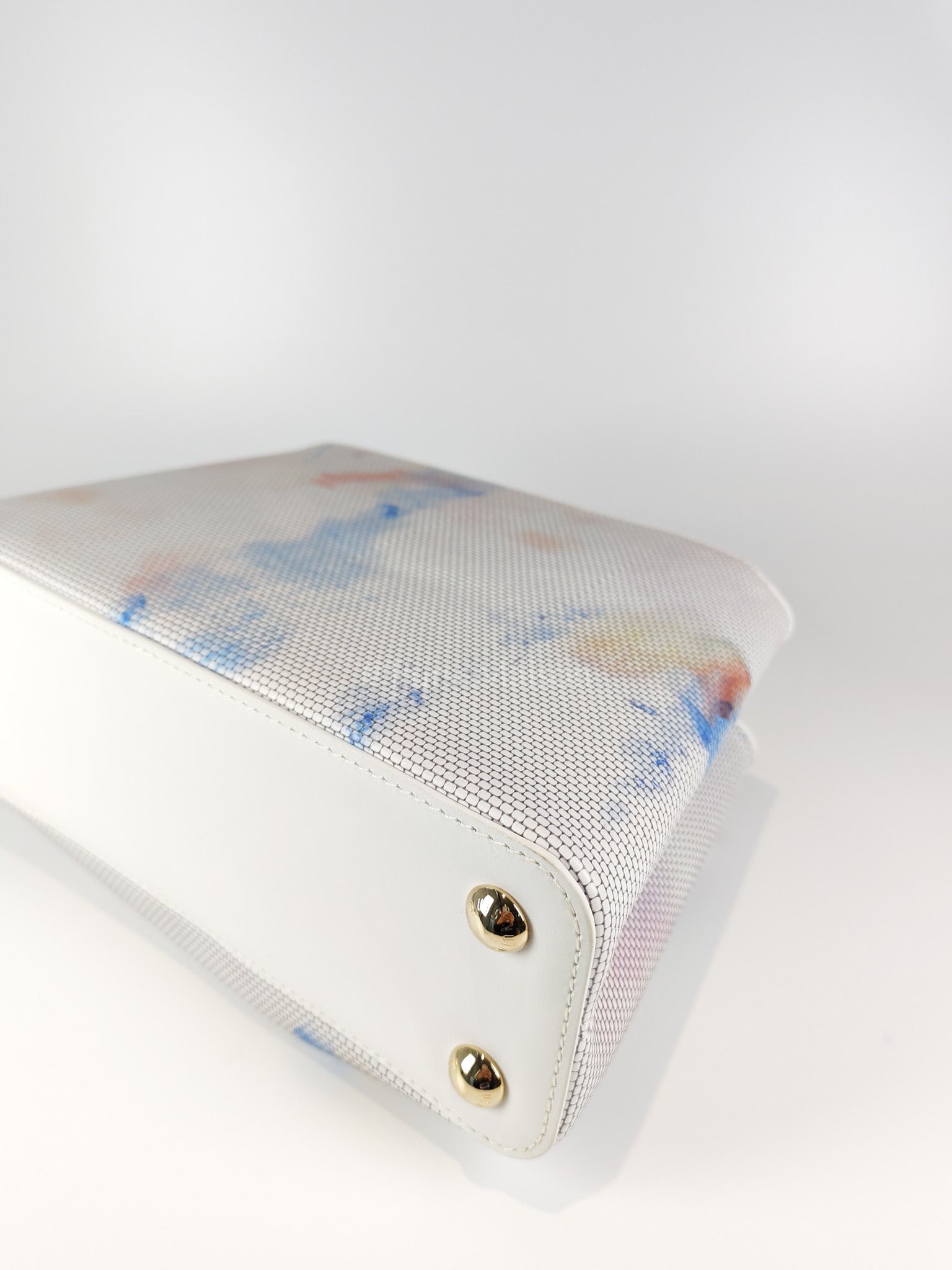 Arty Cappucines Limited Edition BB in White Taurillon Cowhide Leather (Microchip) | Purse Maison Luxury Bags Shop