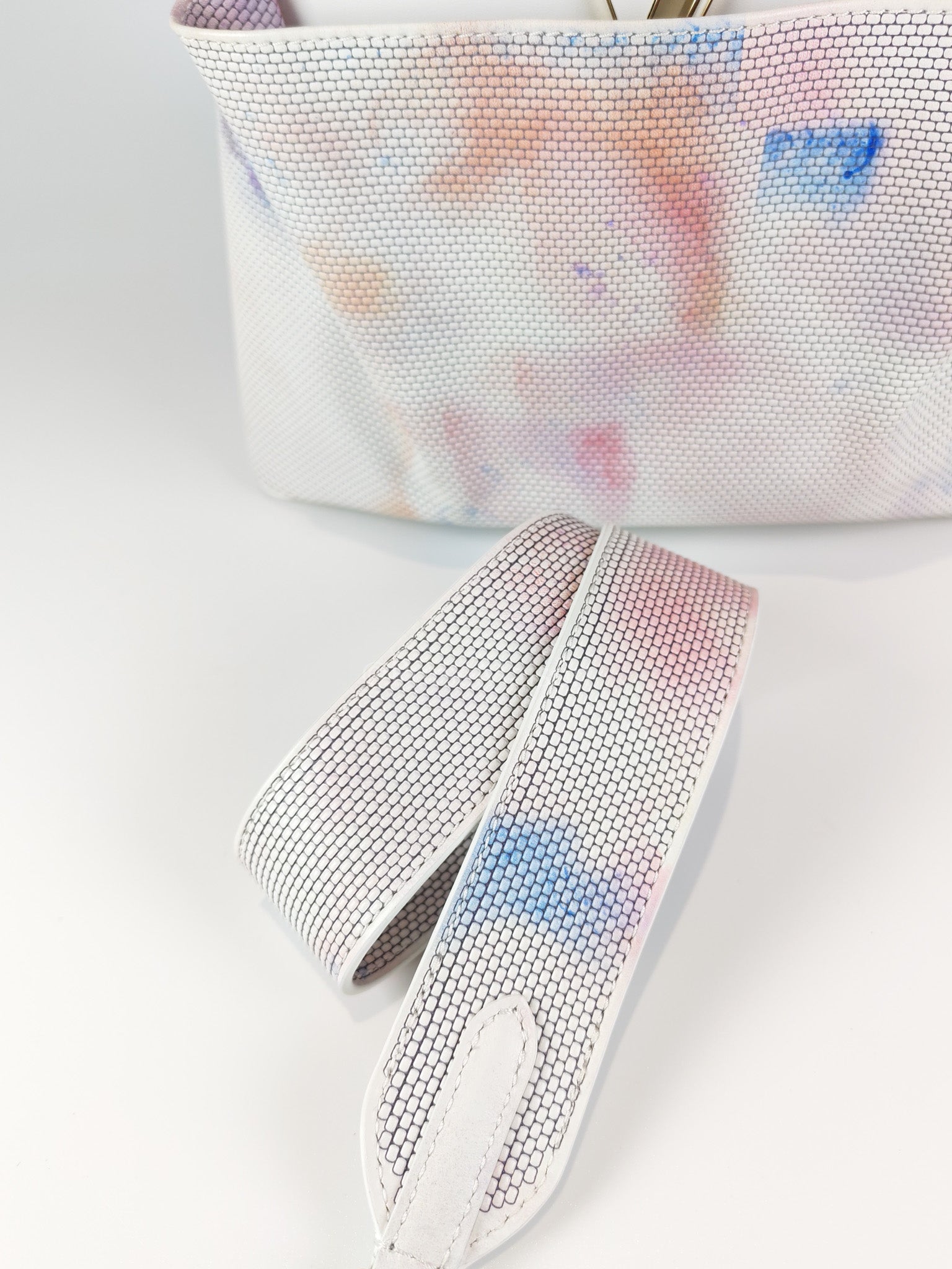 Arty Cappucines Limited Edition BB in White Taurillon Cowhide Leather (Microchip) | Purse Maison Luxury Bags Shop